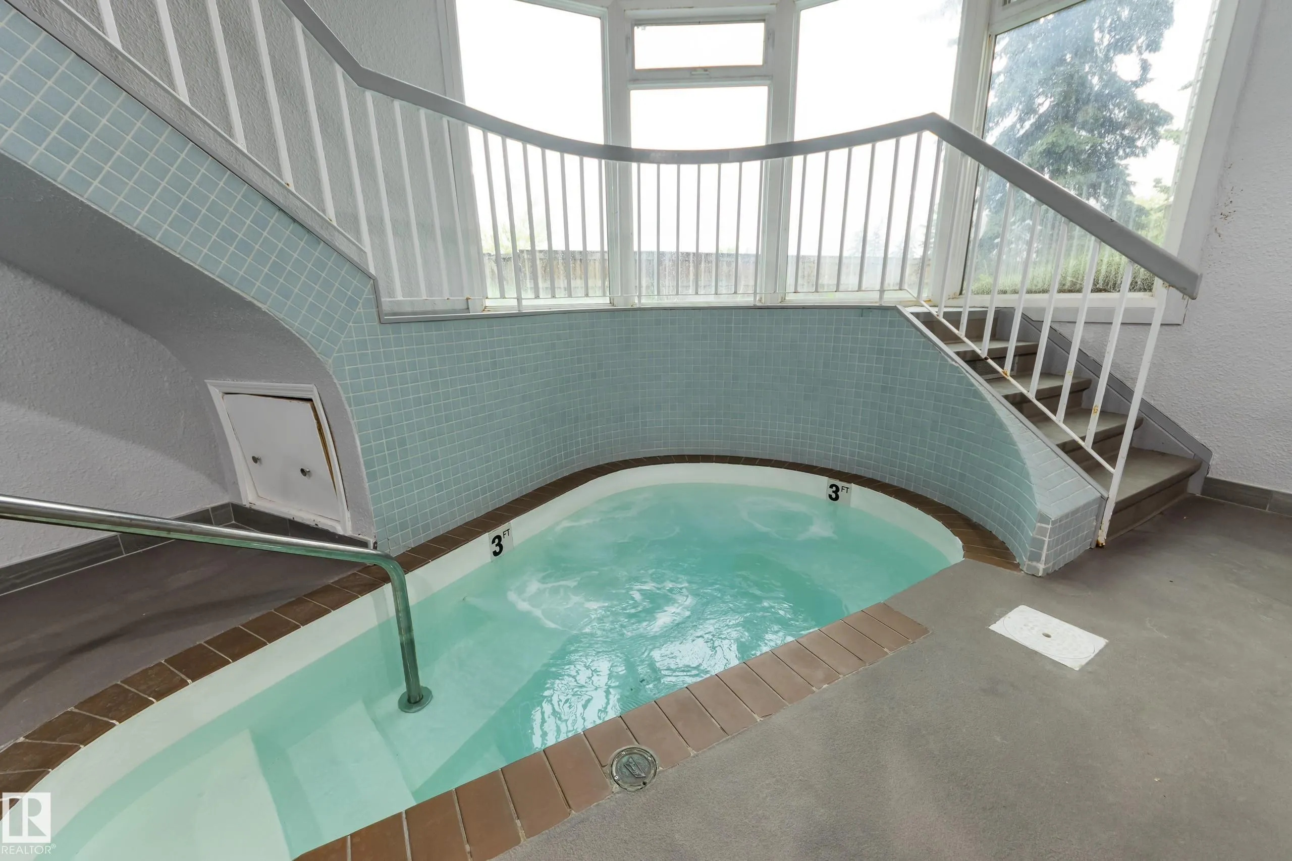 5125 RIVERBEND Road