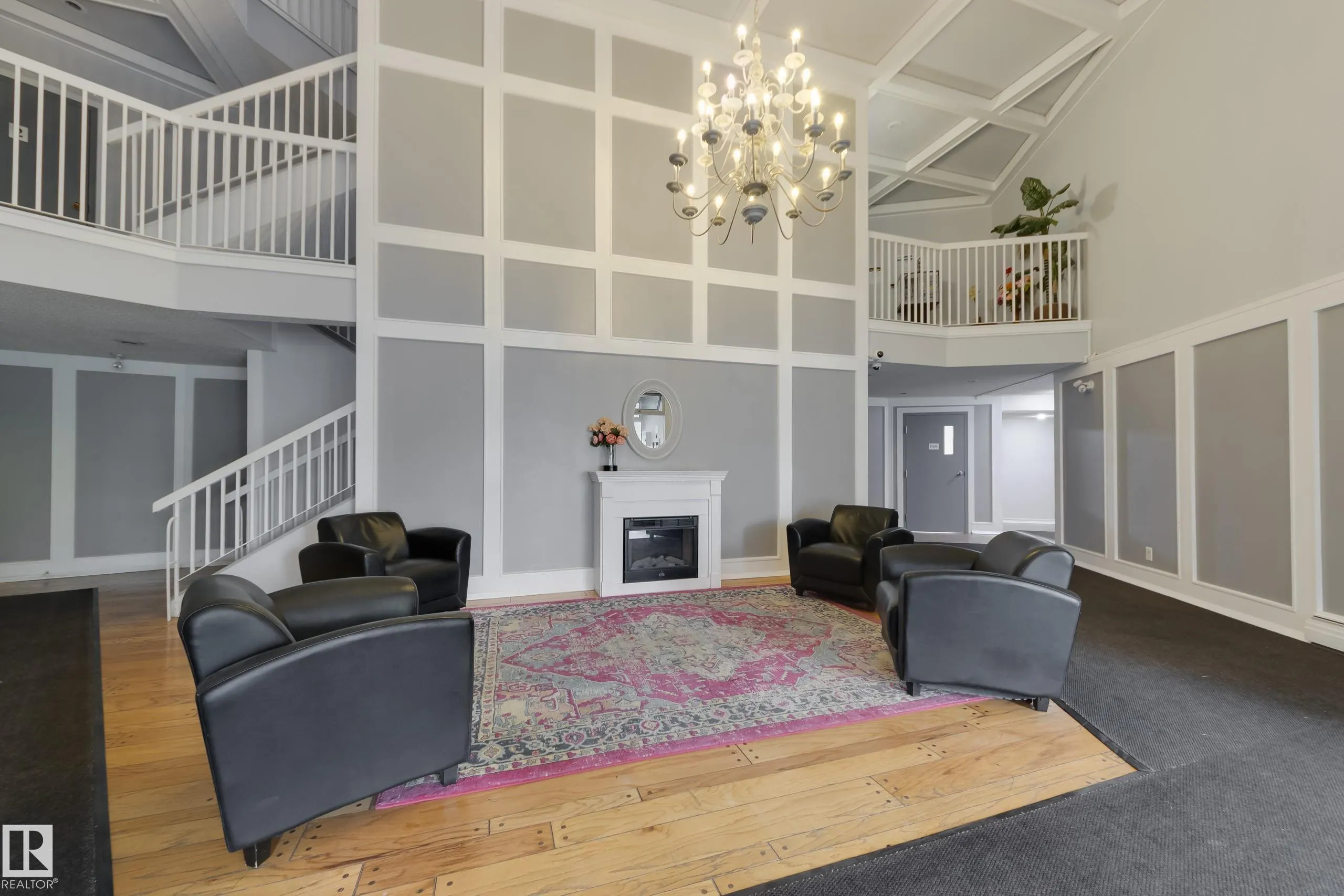 5125 RIVERBEND Road