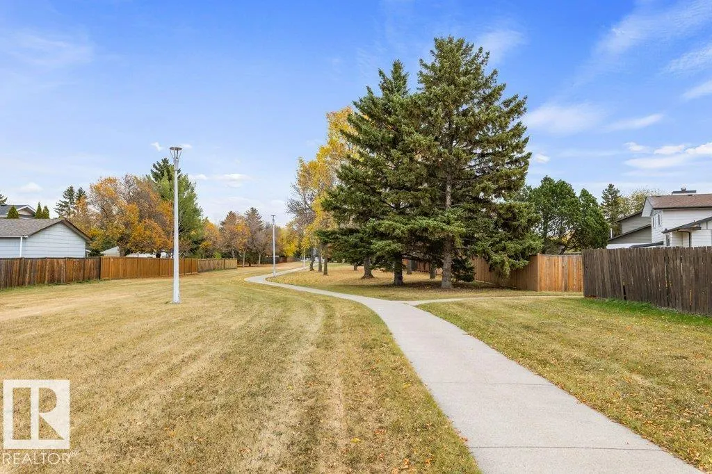 184 HOMESTEAD Crescent