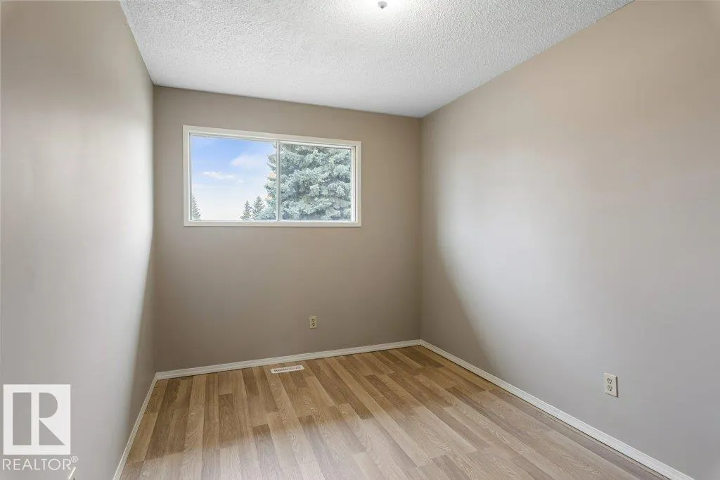 184 HOMESTEAD Crescent