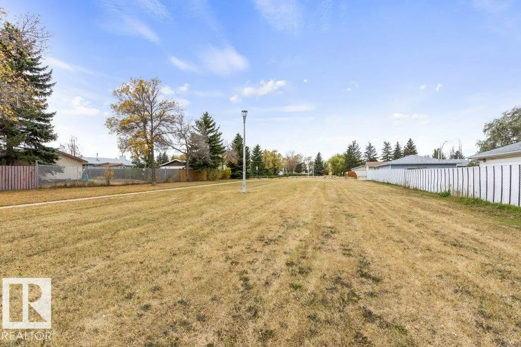 184 HOMESTEAD Crescent