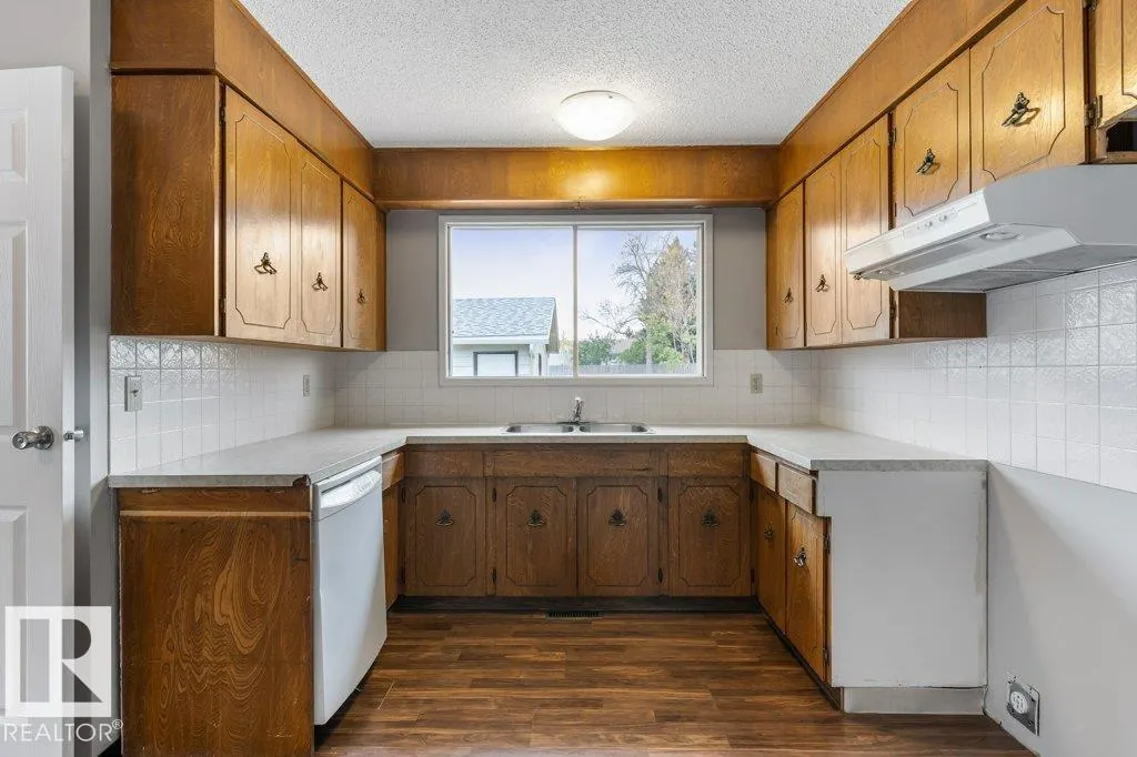 184 HOMESTEAD Crescent