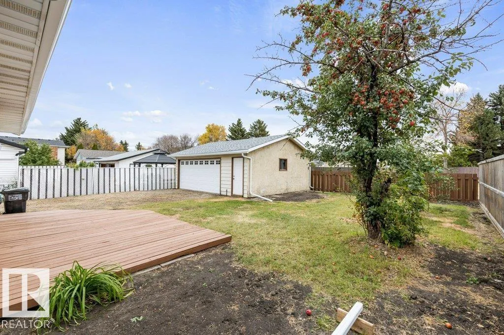 184 HOMESTEAD Crescent