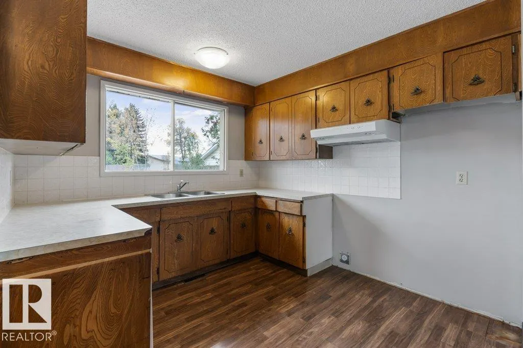 184 HOMESTEAD Crescent
