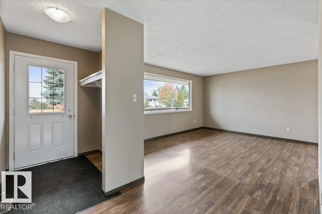 184 HOMESTEAD Crescent