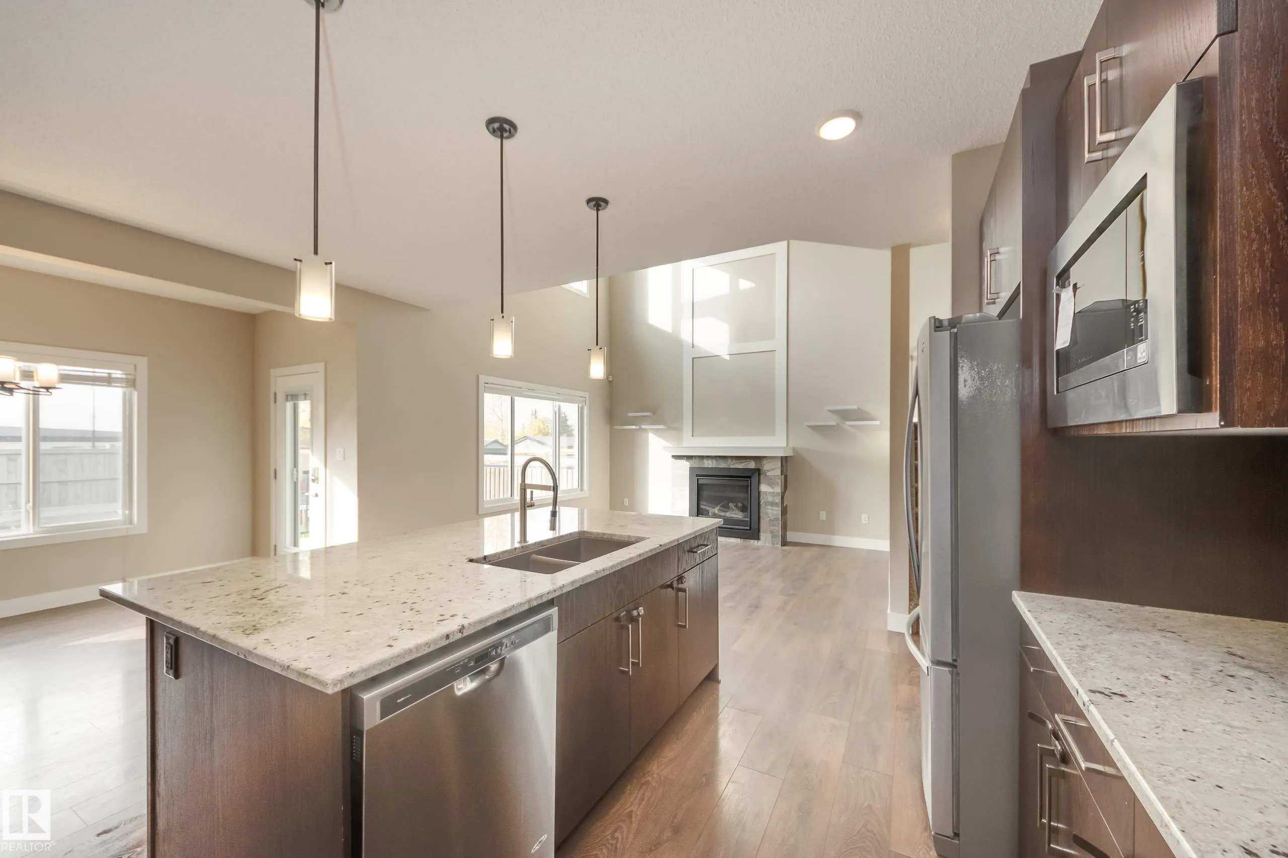 1036 ALLENDALE Crescent