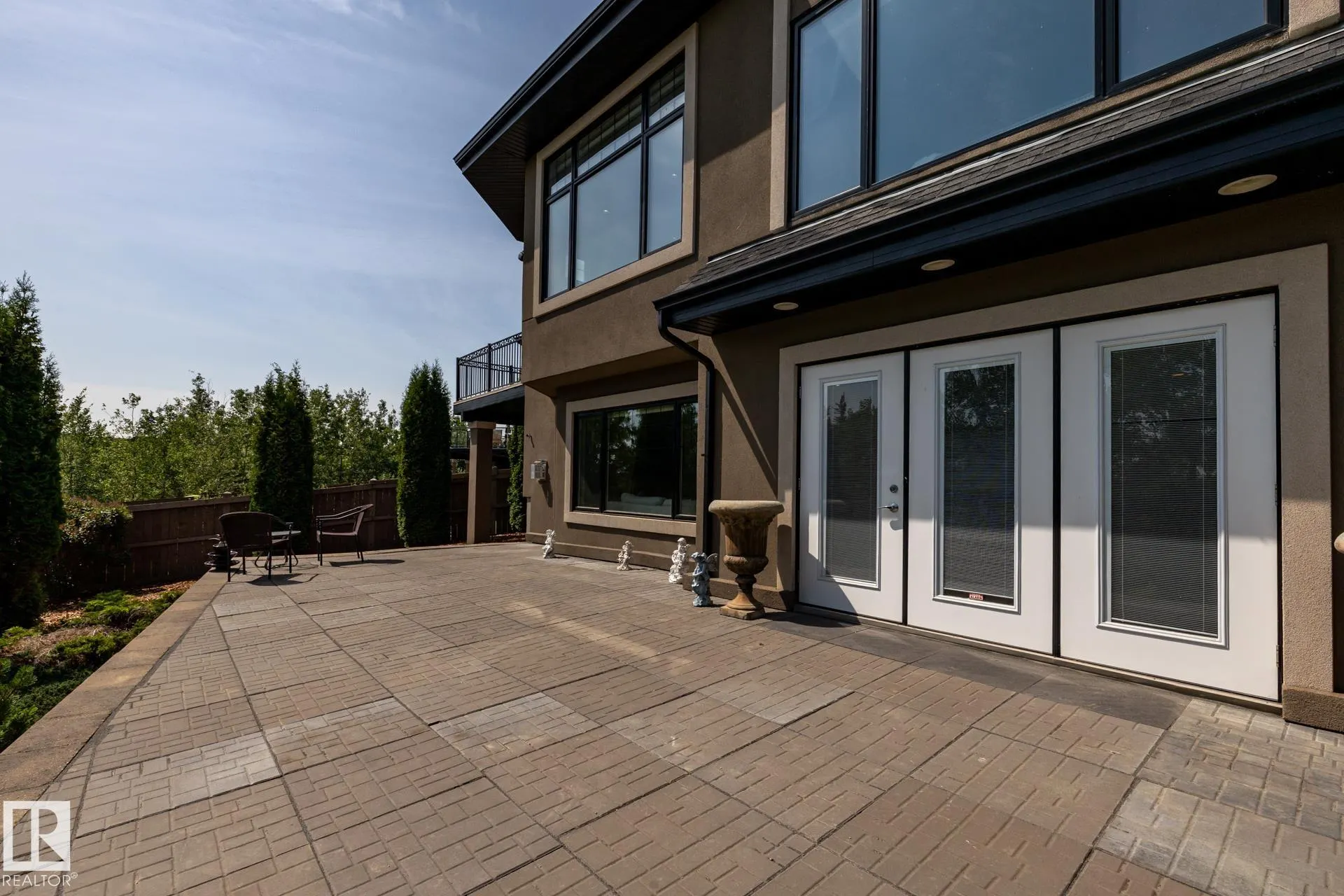 1018 HOLLANDS Point(e)