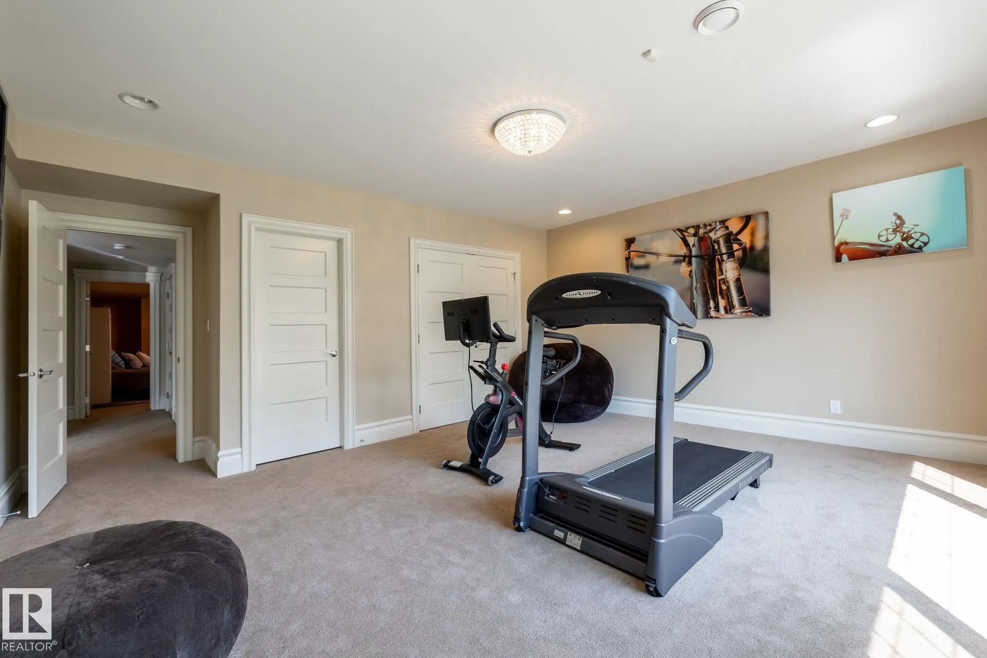 1018 HOLLANDS Point(e)
