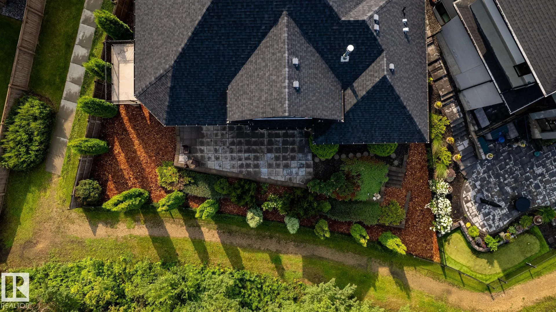 1018 HOLLANDS Point(e)