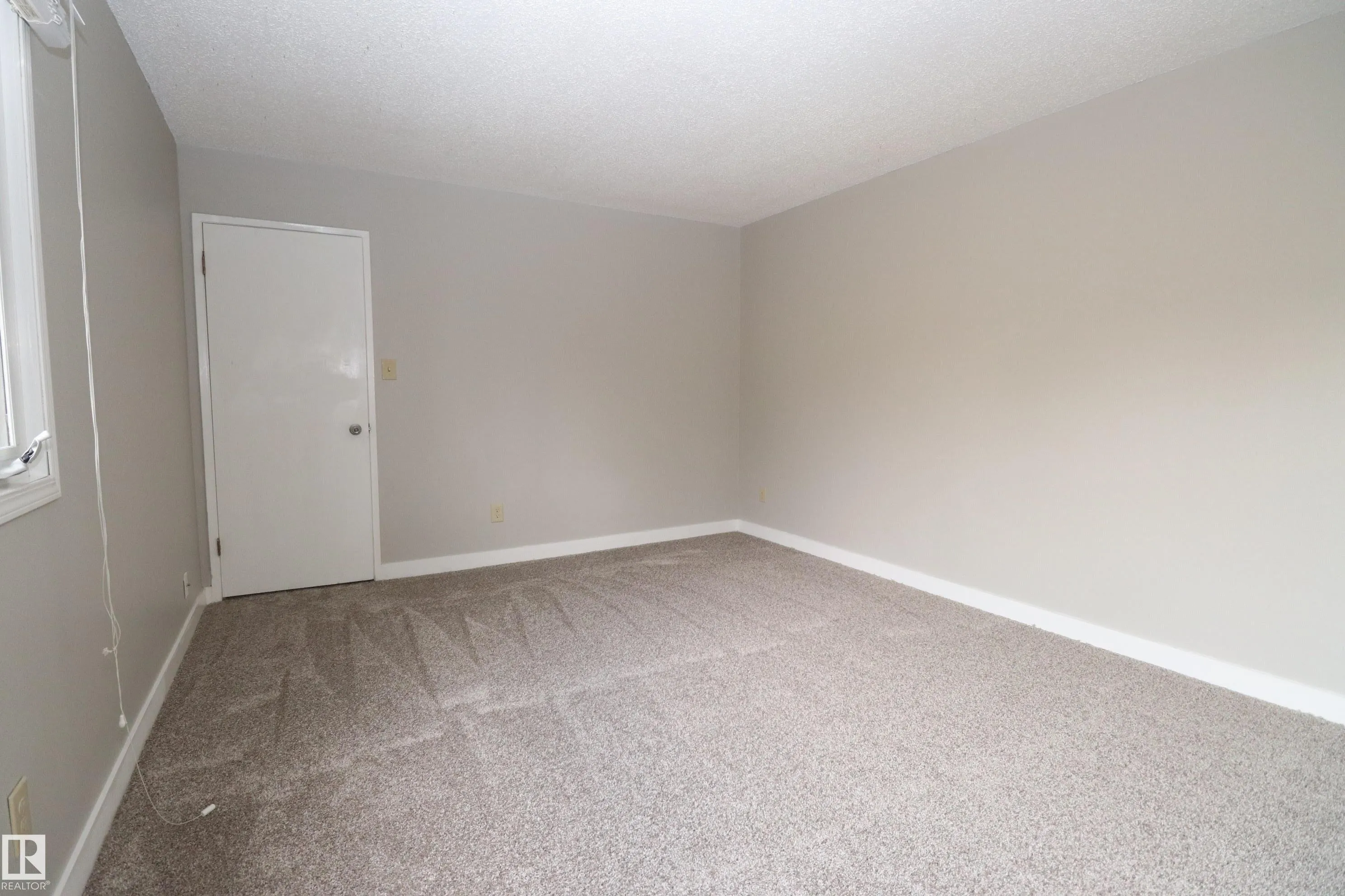 14843 Riverbend Road