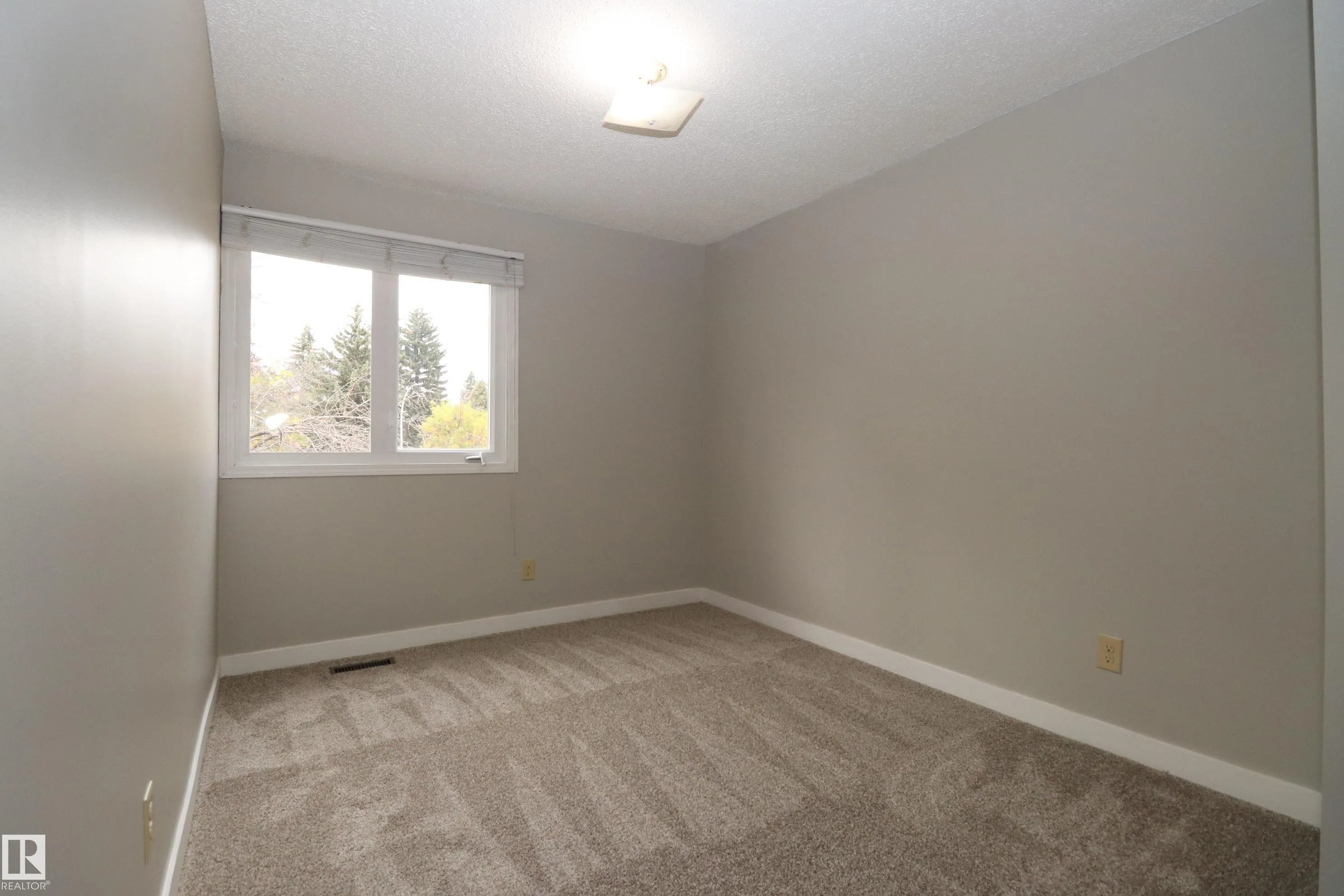 14843 Riverbend Road