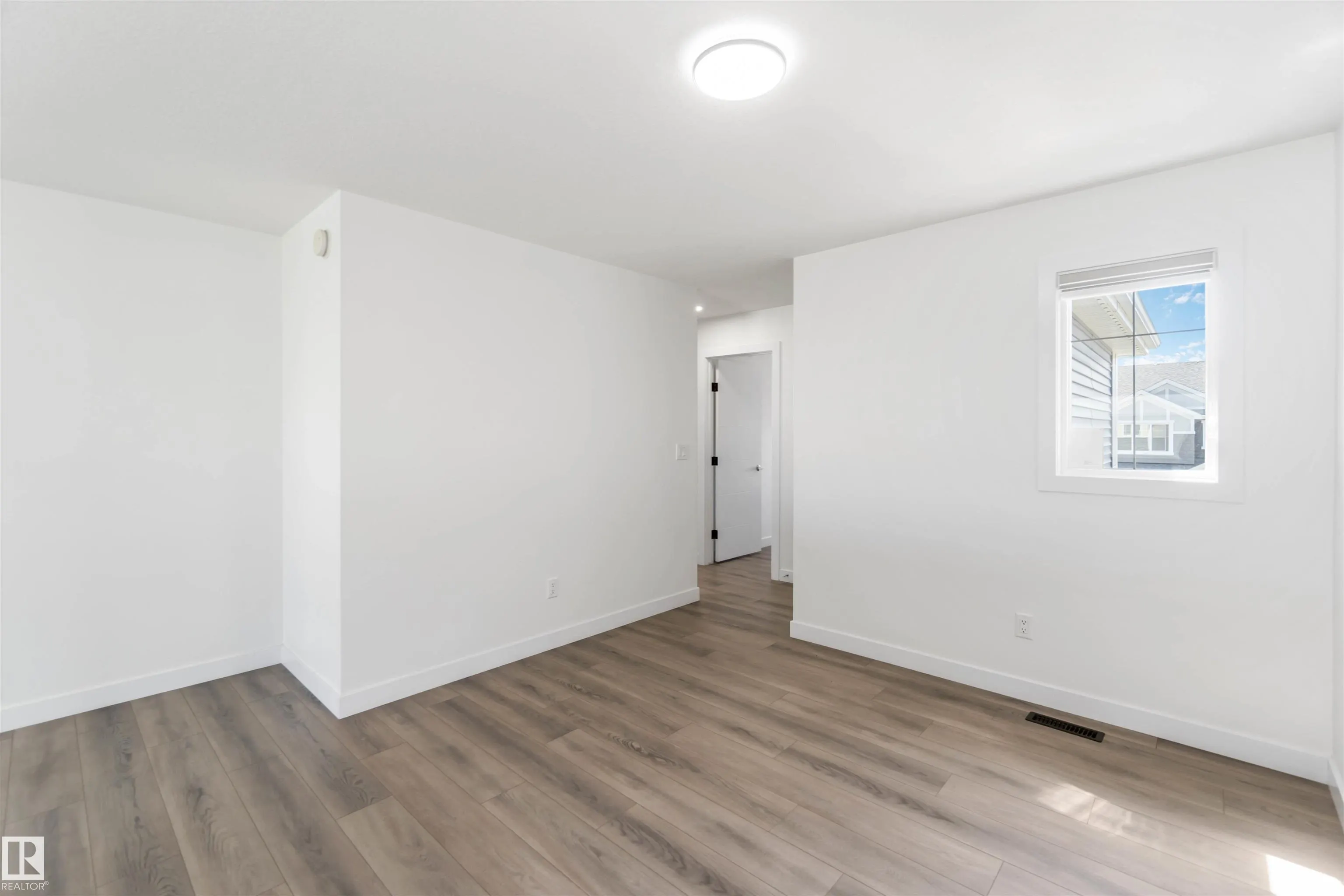 16808 30 Avenue