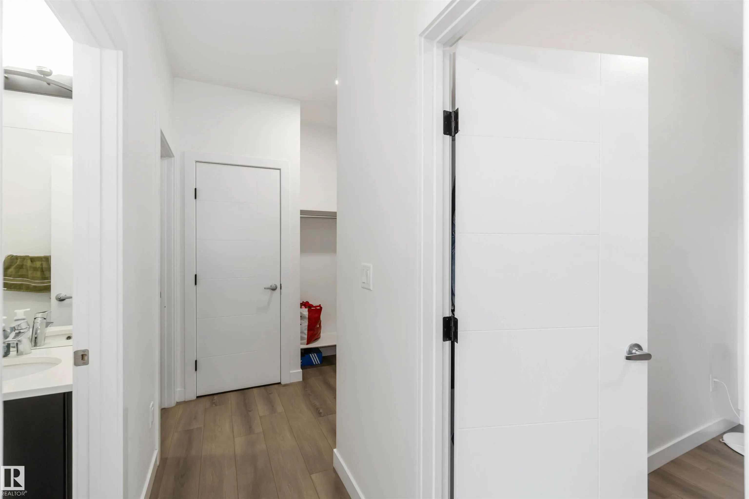 16808 30 Avenue