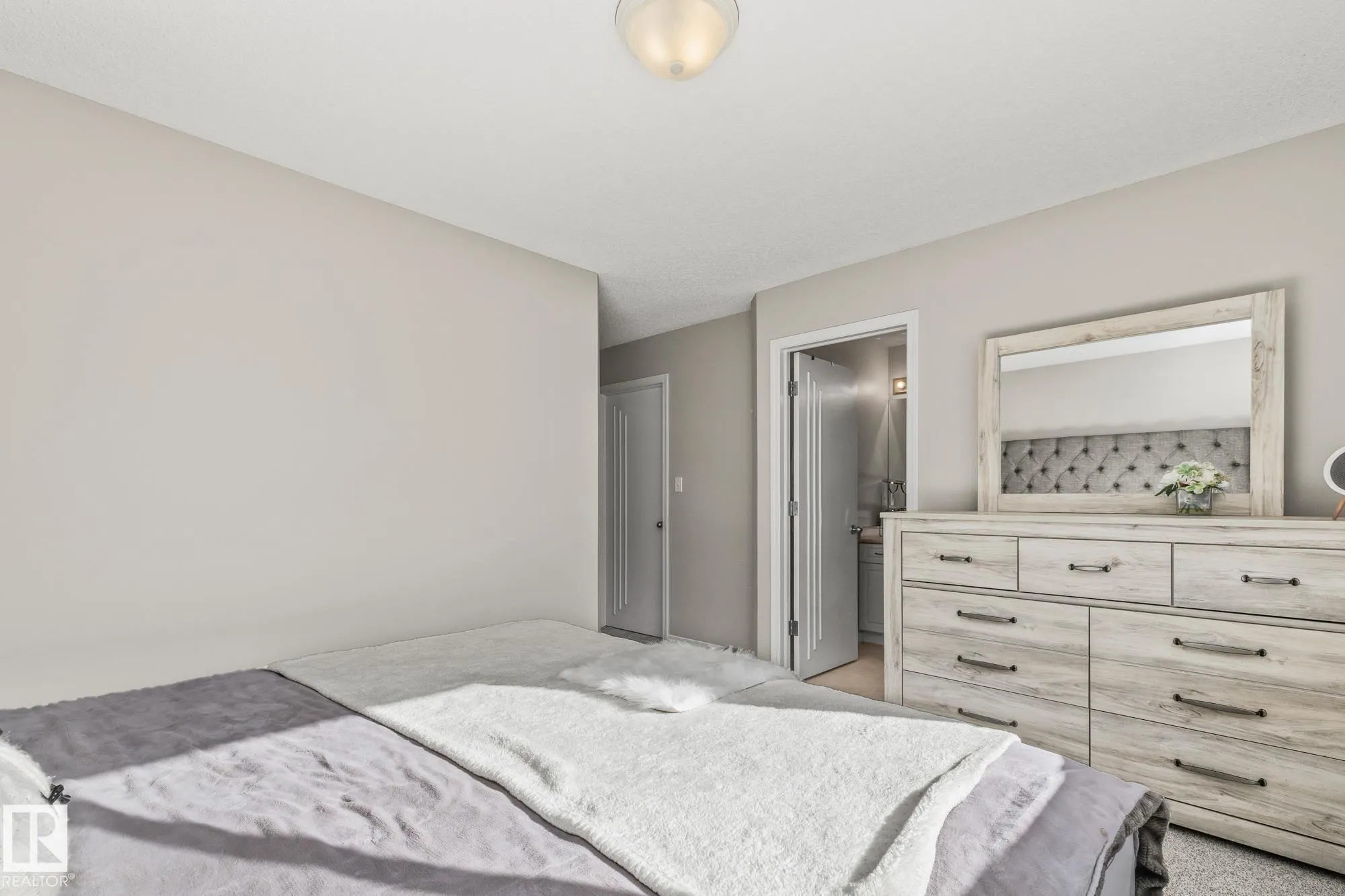 303 LEGER Way