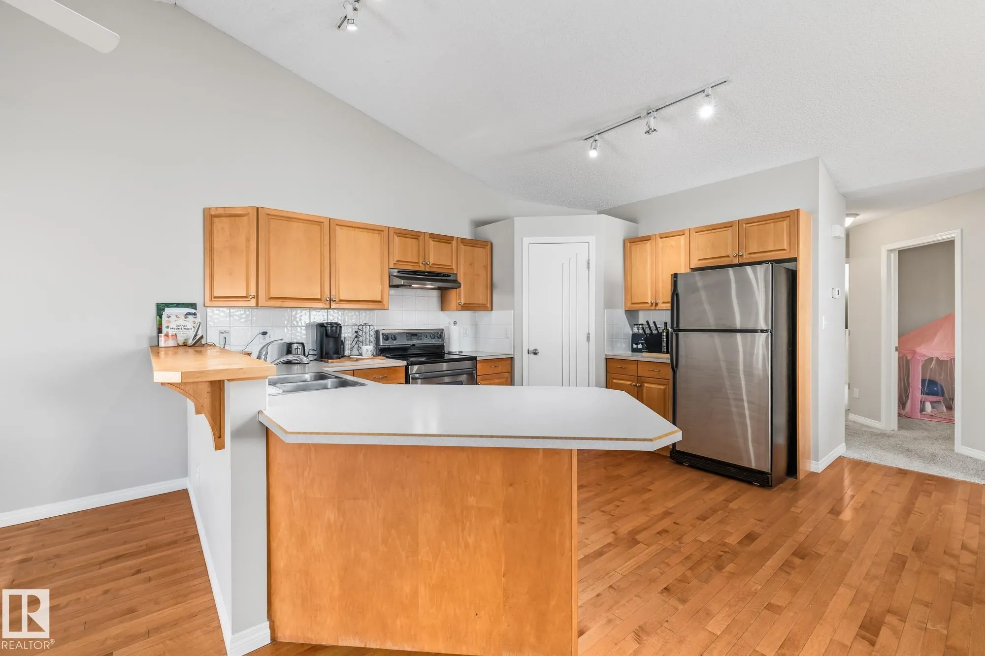 303 LEGER Way
