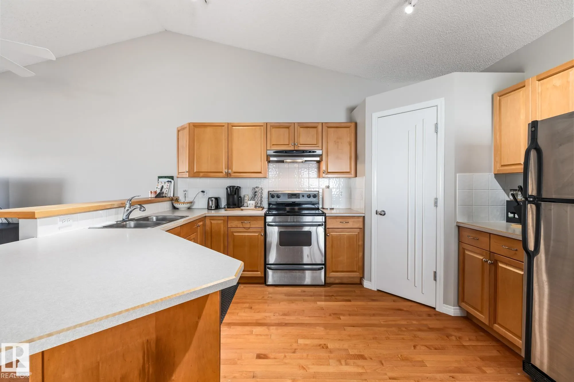 303 LEGER Way