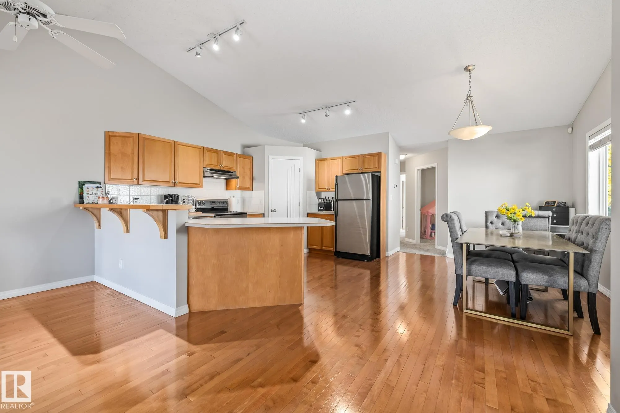 303 LEGER Way