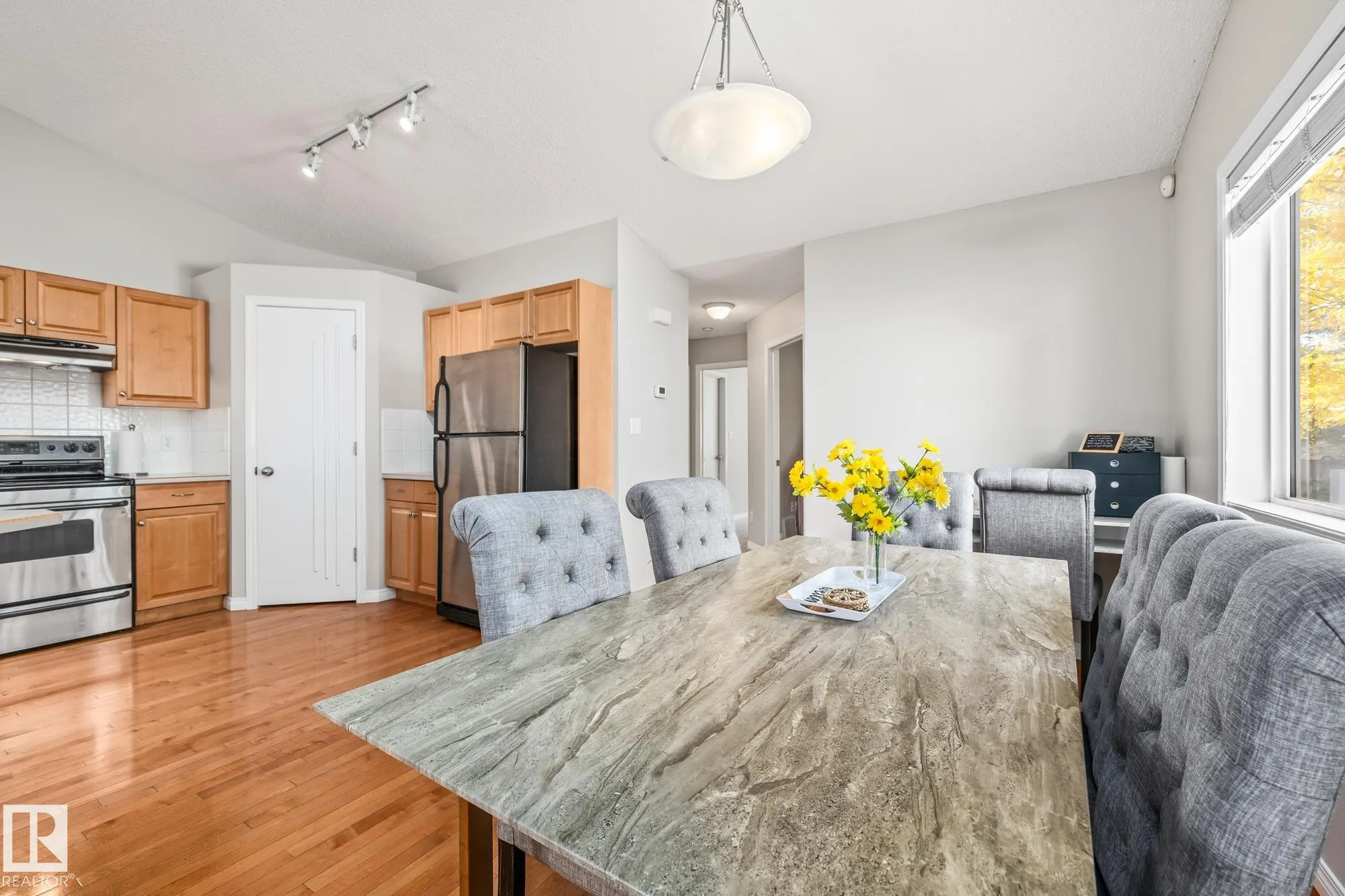 303 LEGER Way