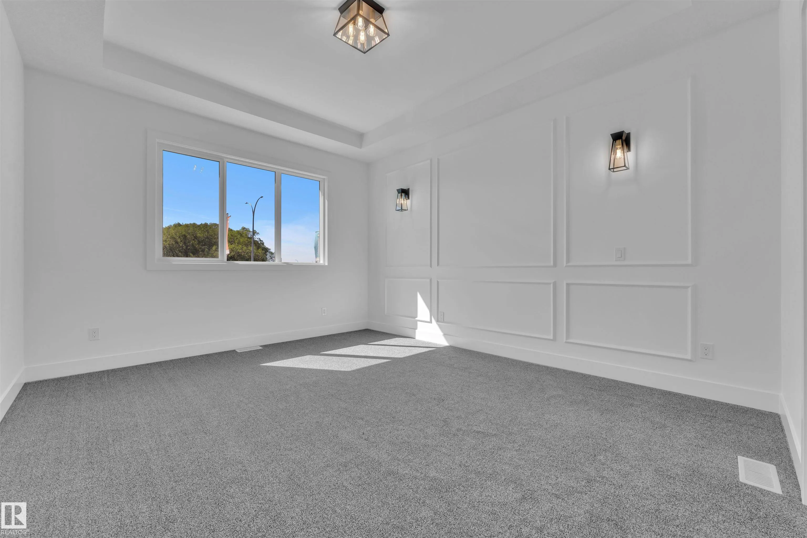 268 Munn Way