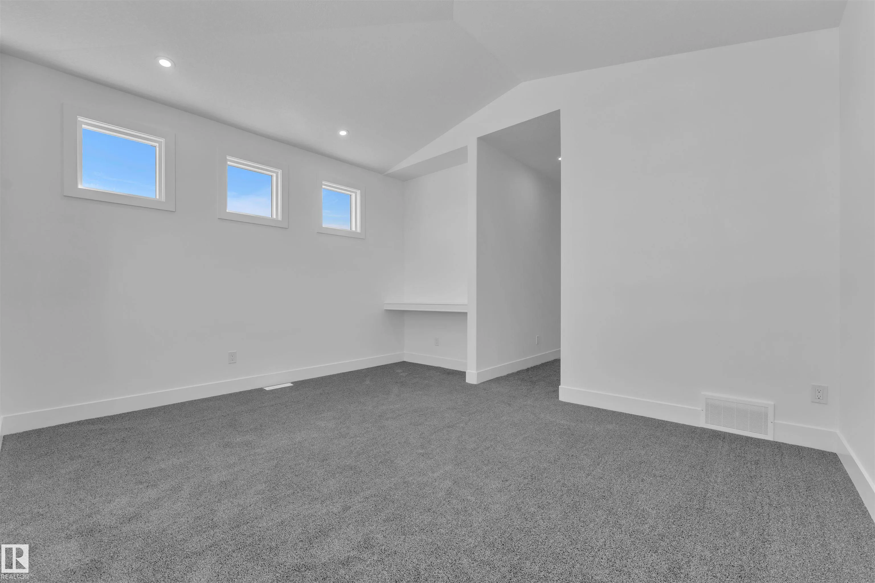 268 Munn Way