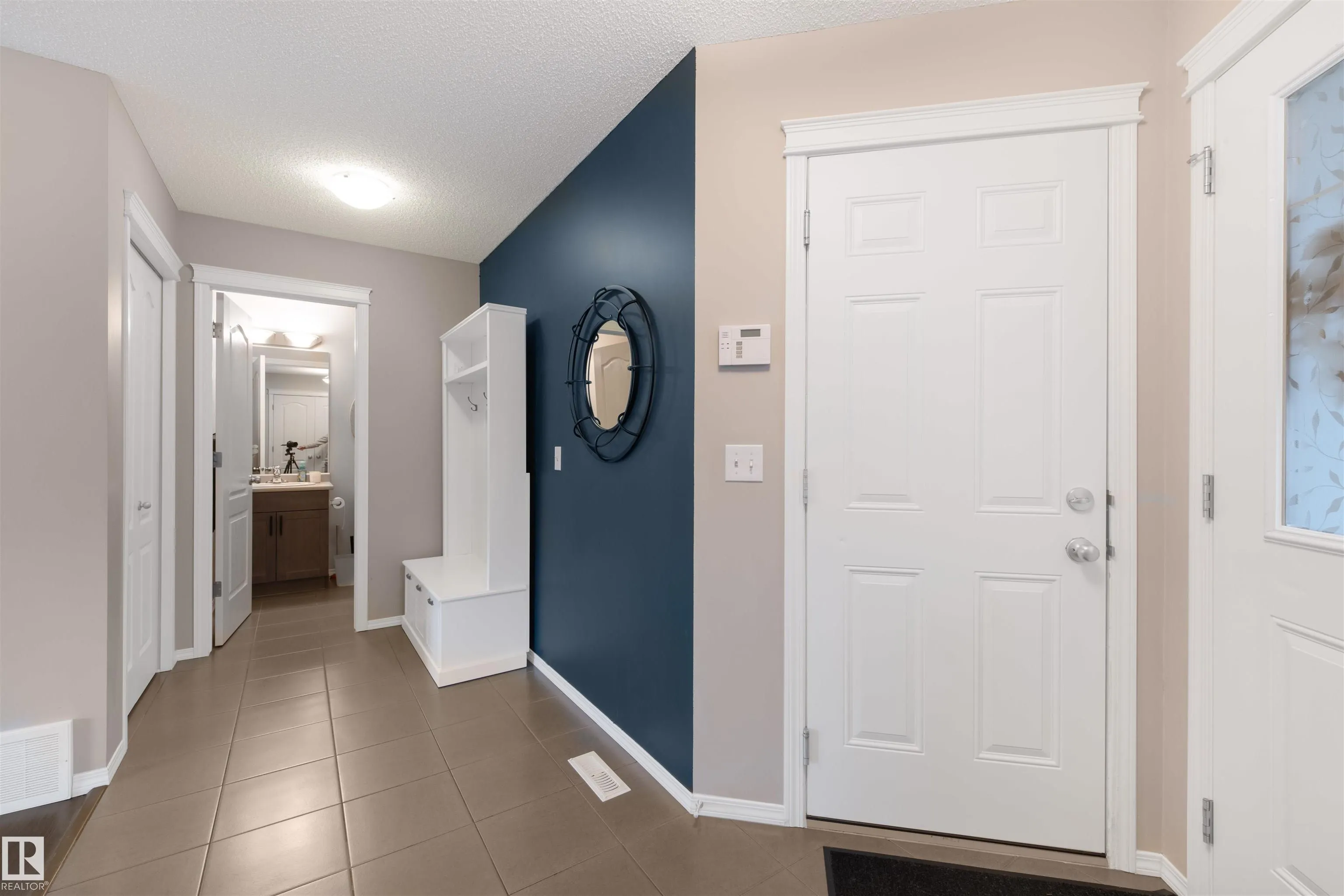1728 Hammond Crescent