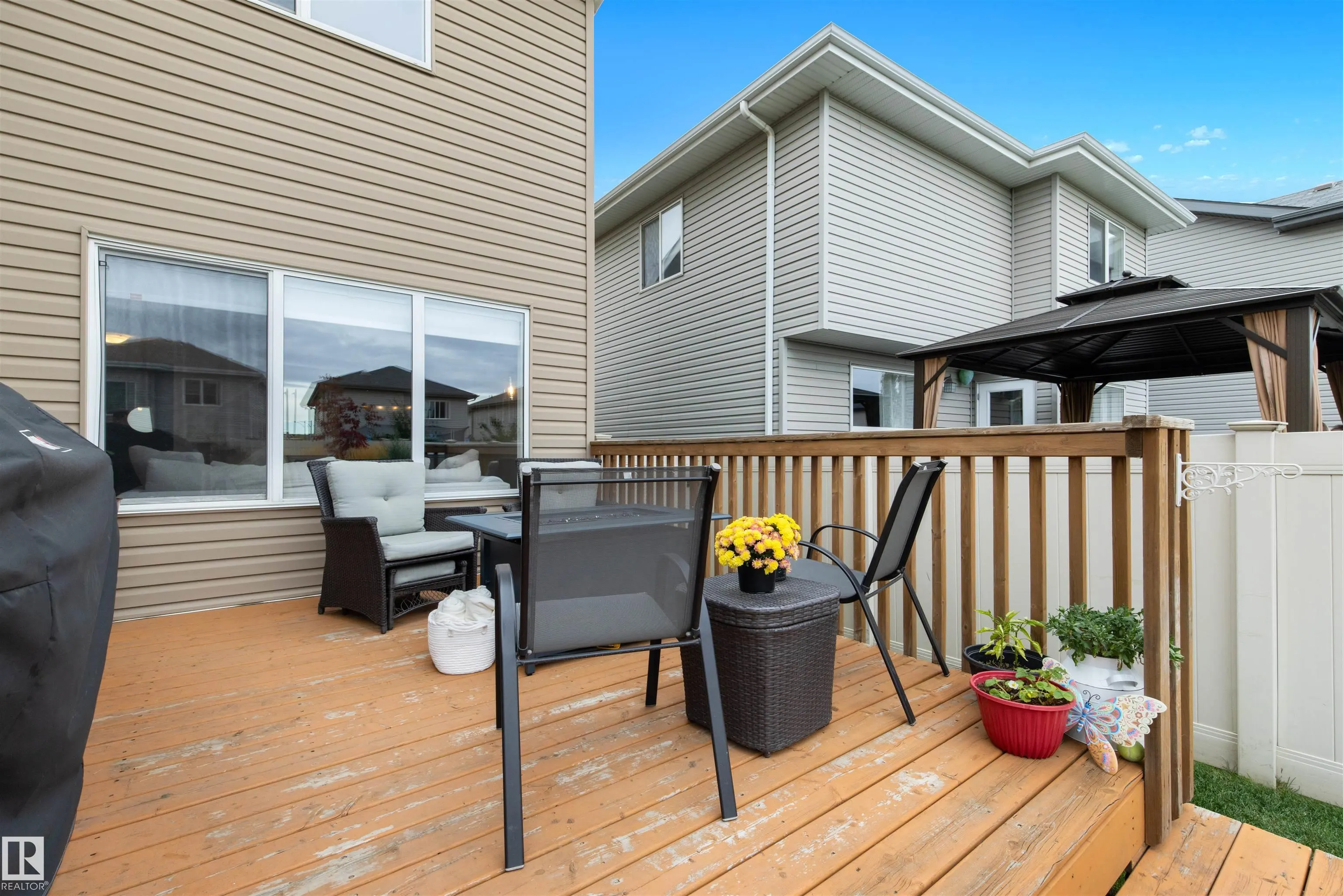 1728 Hammond Crescent