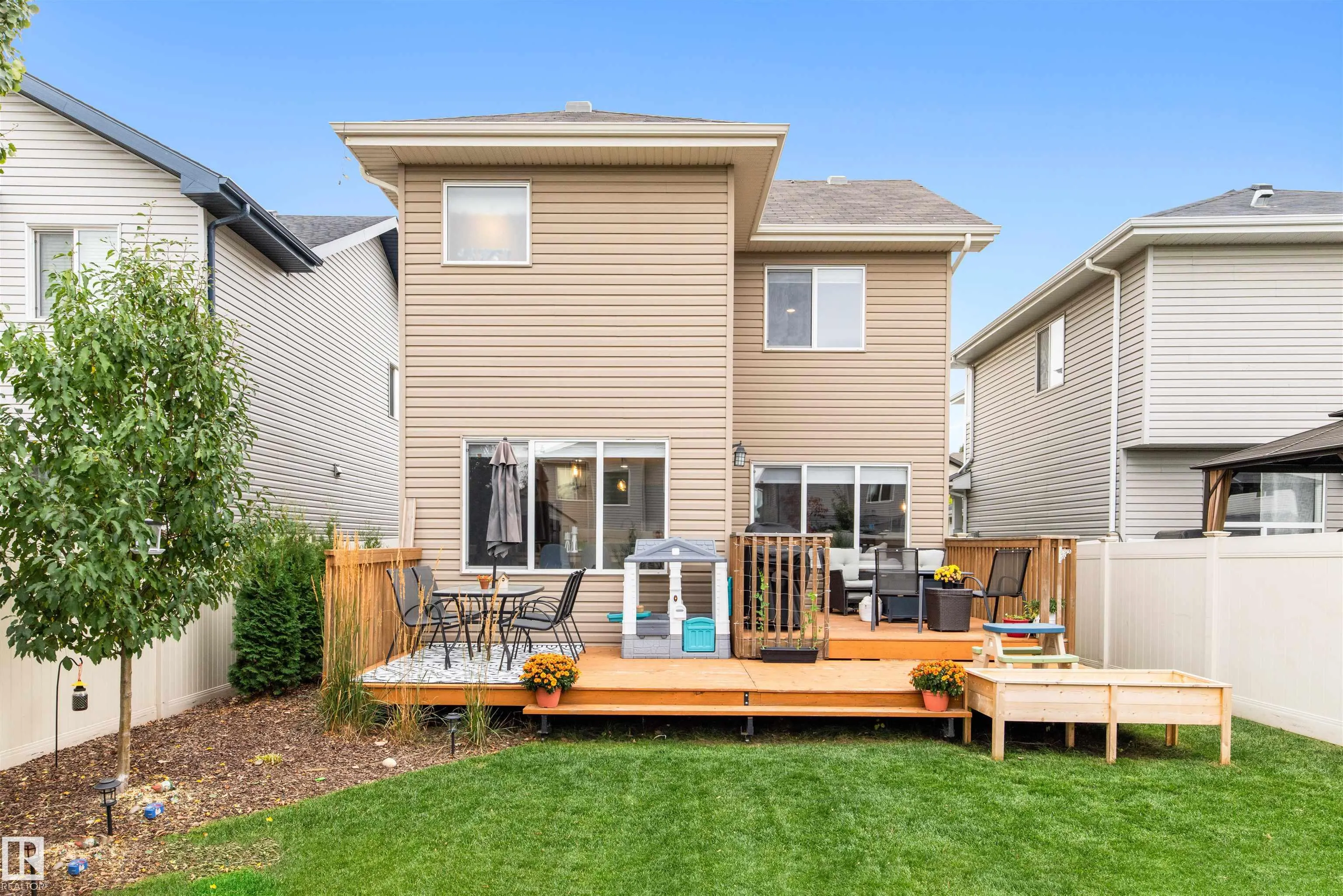 1728 Hammond Crescent