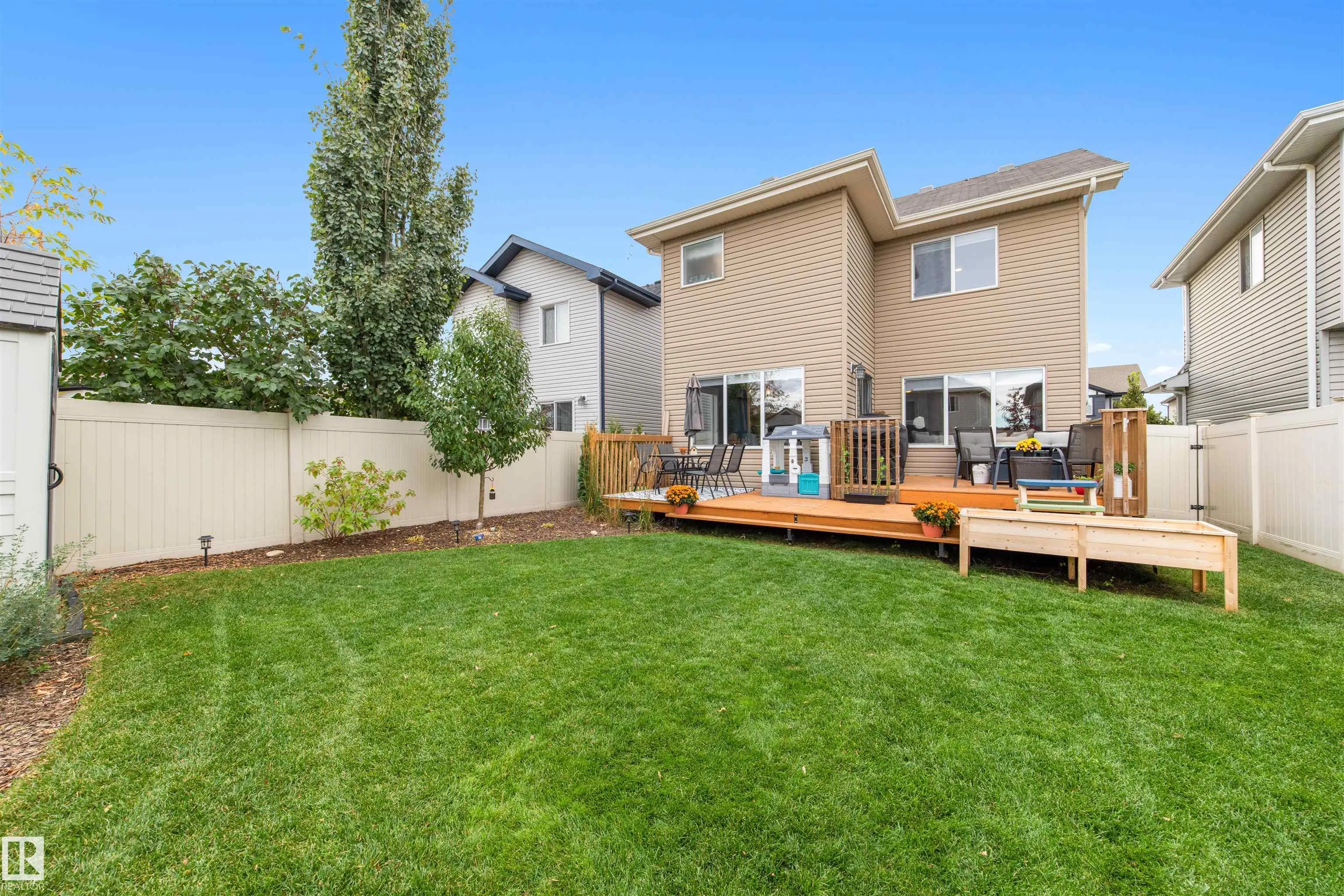 1728 Hammond Crescent