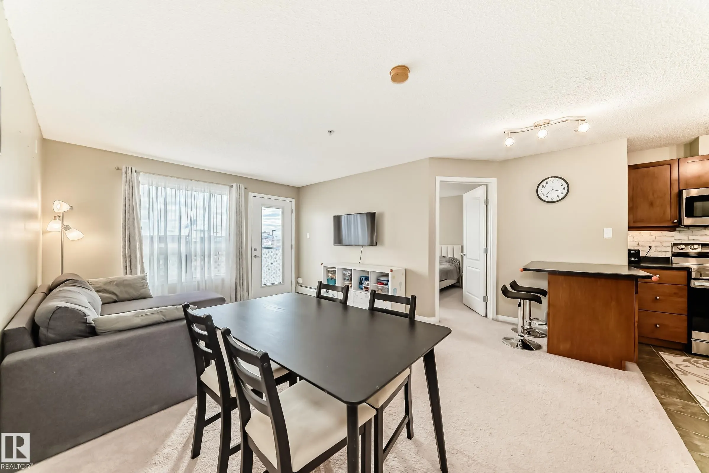 7339 SOUTH TERWILLEGAR DR NW