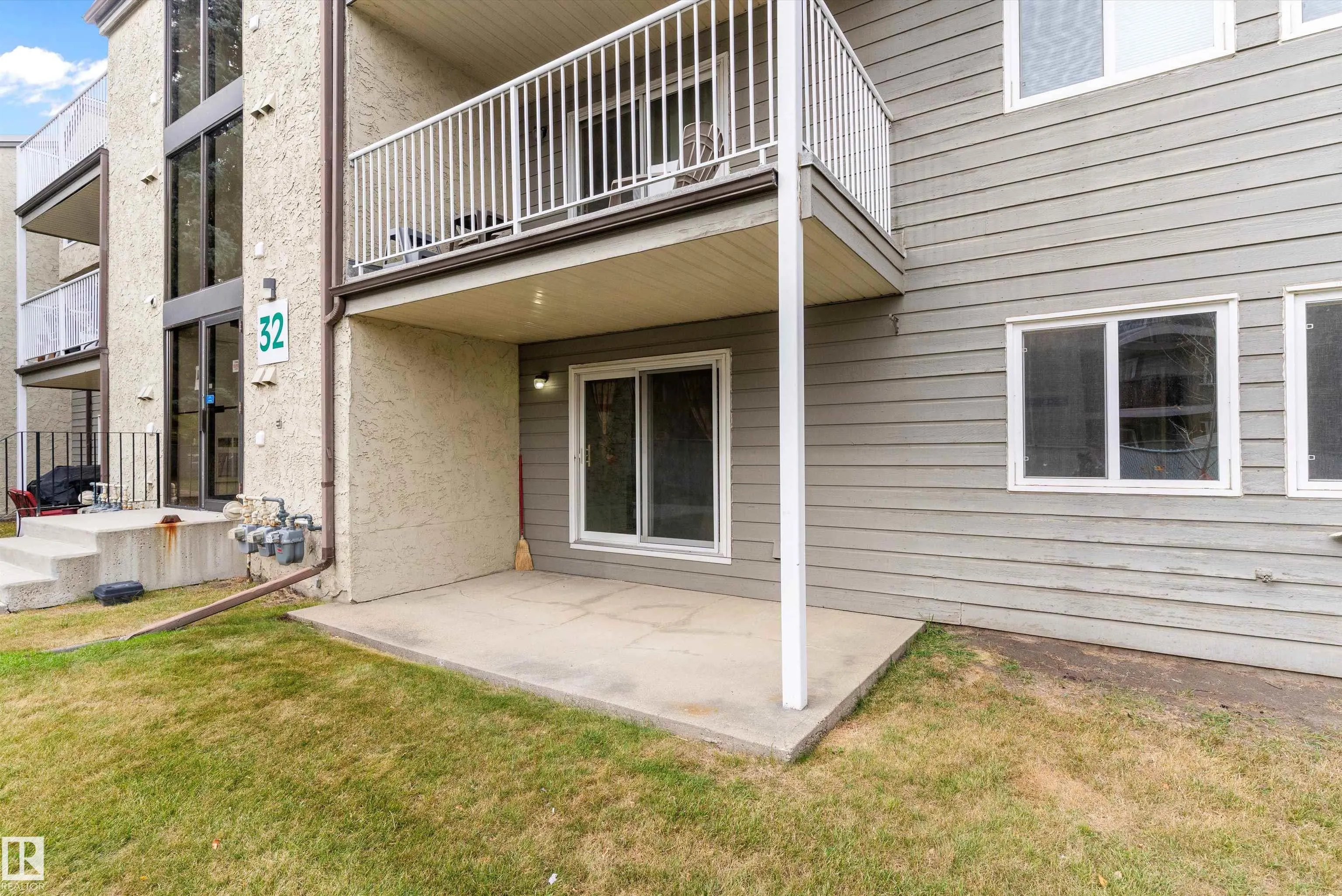 32 ALPINE Place