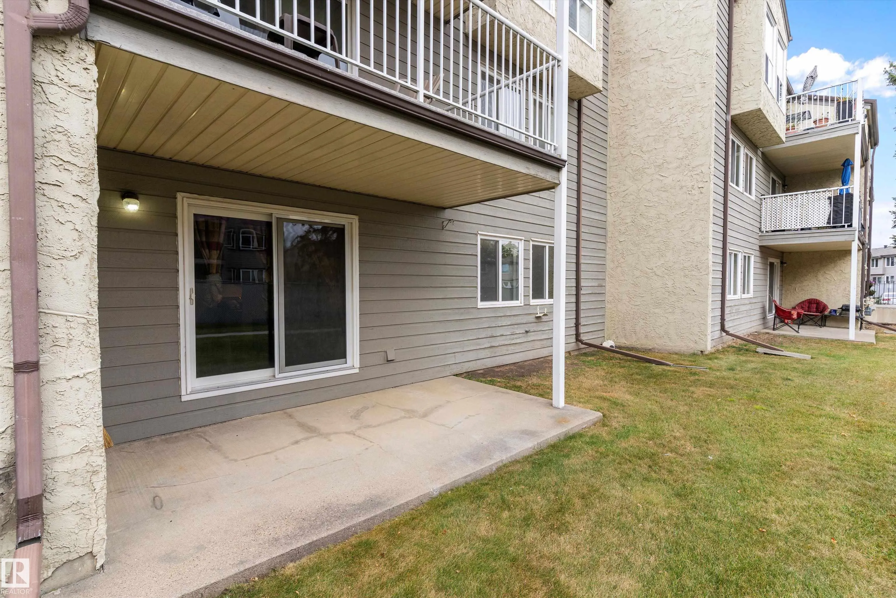 32 ALPINE Place