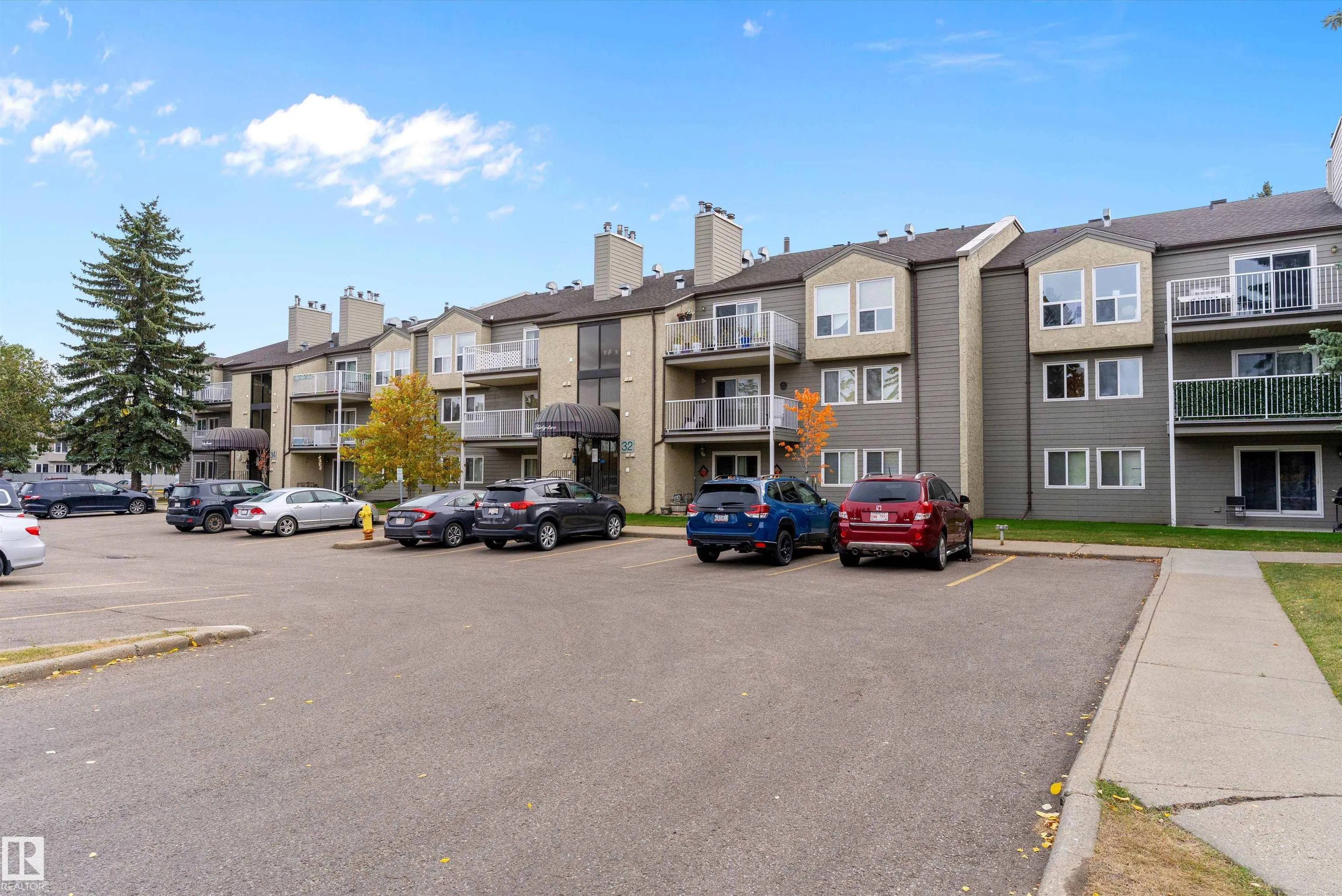 32 ALPINE Place