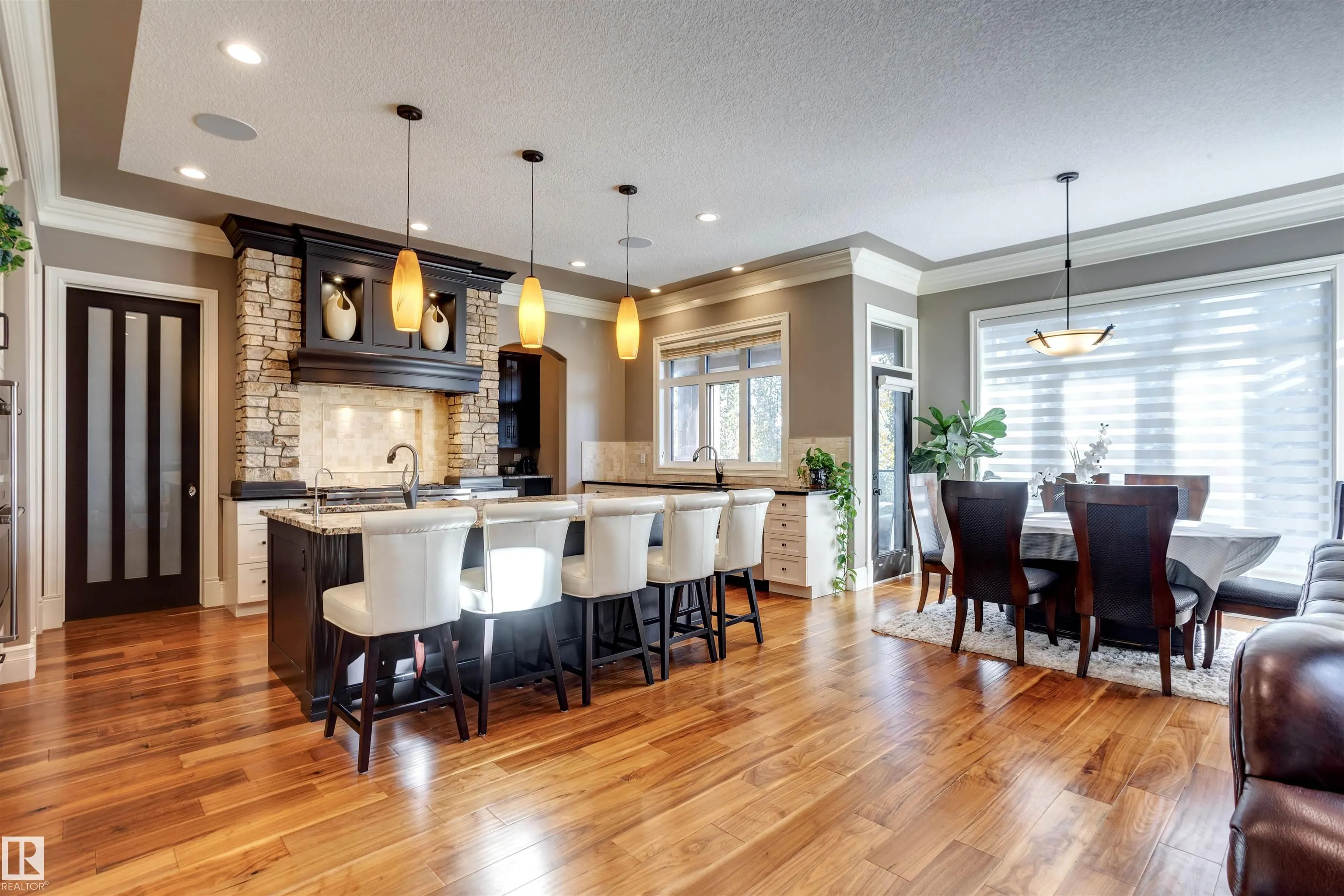 2807 WHEATON Drive