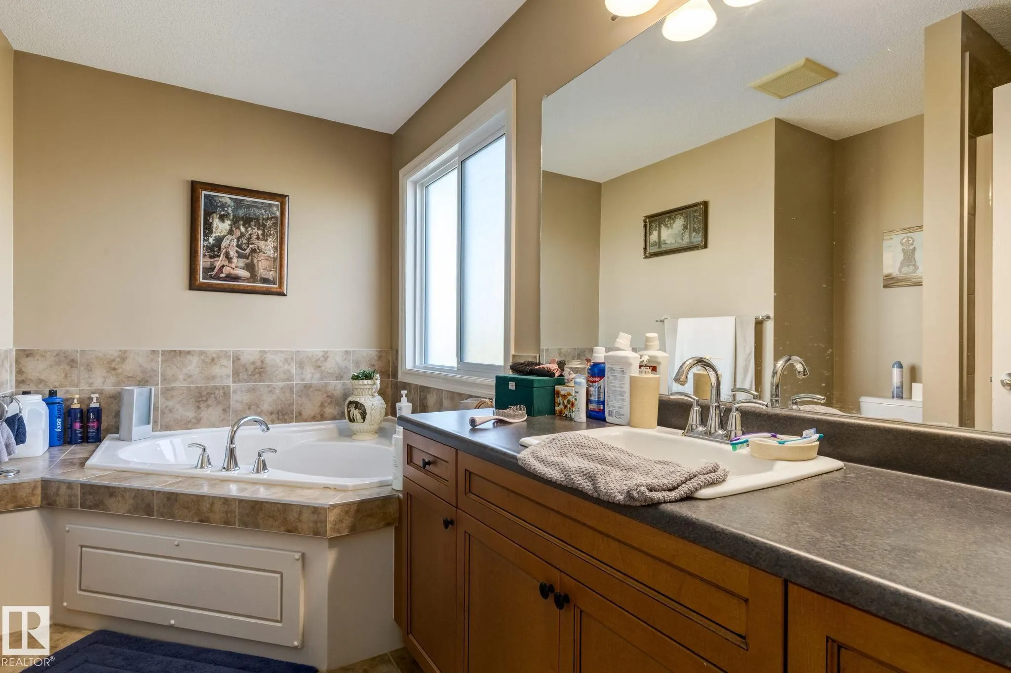 182 WELLINGTON Place