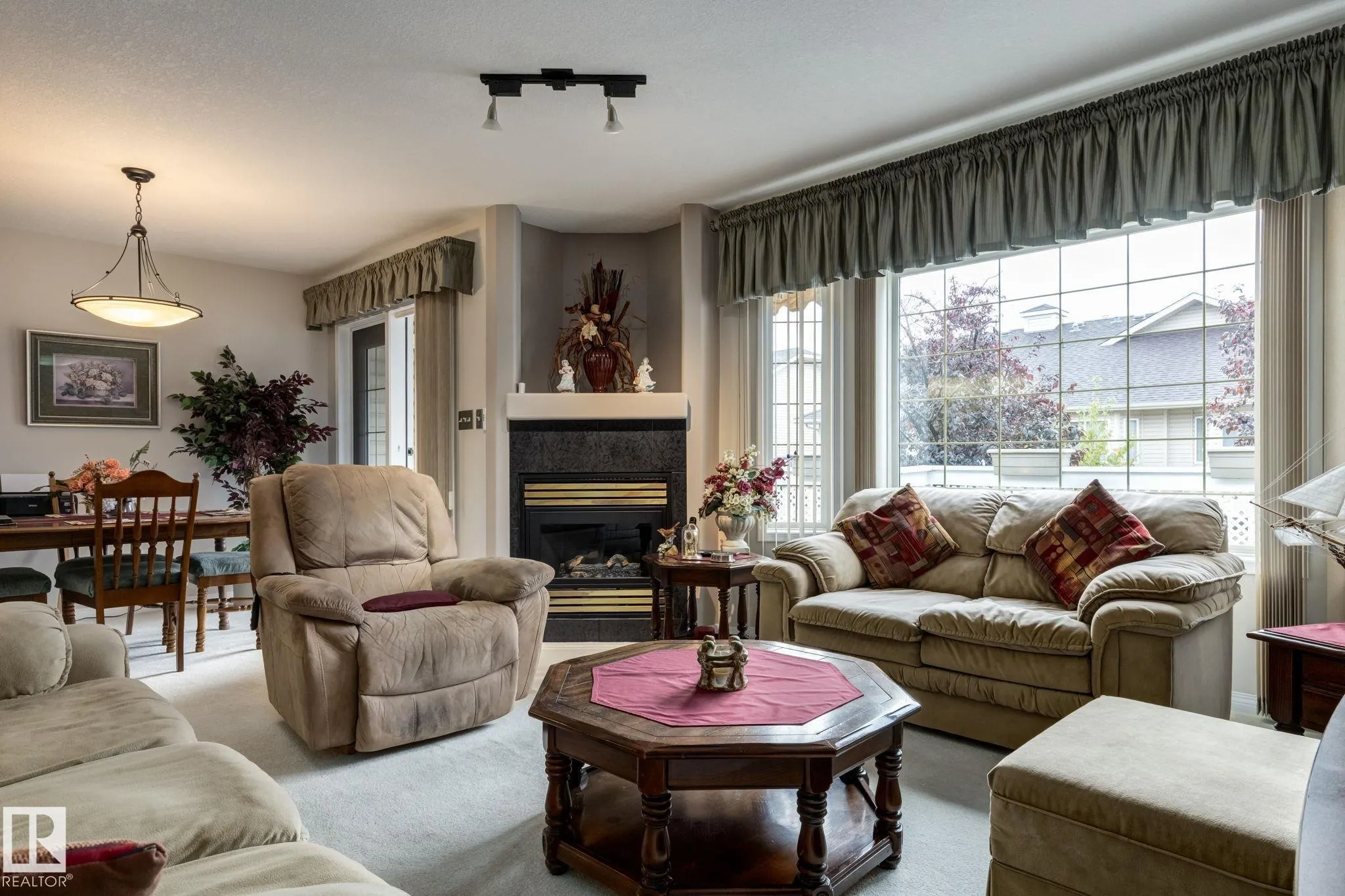 201 BOTHWELL Drive