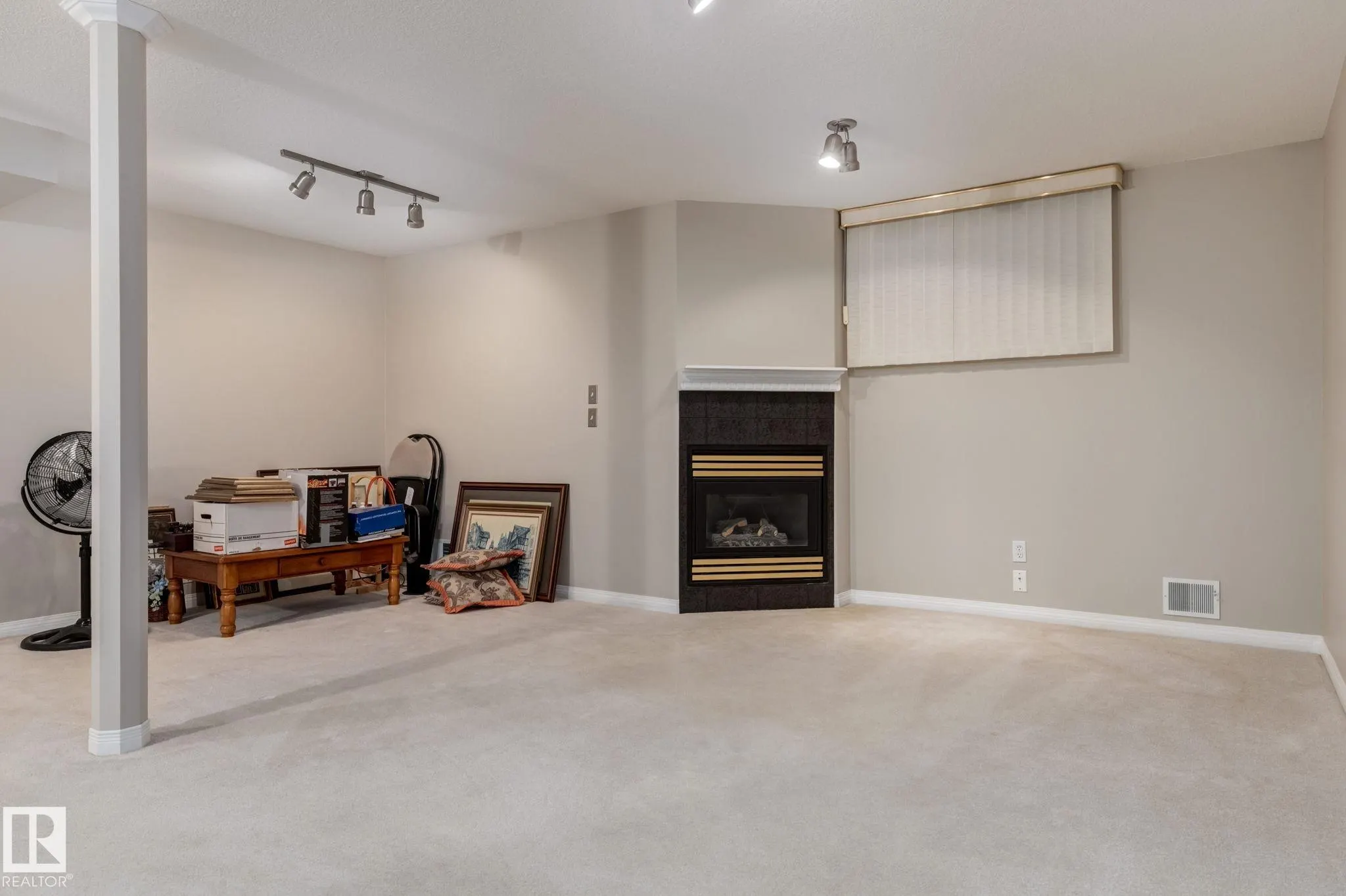 201 BOTHWELL Drive