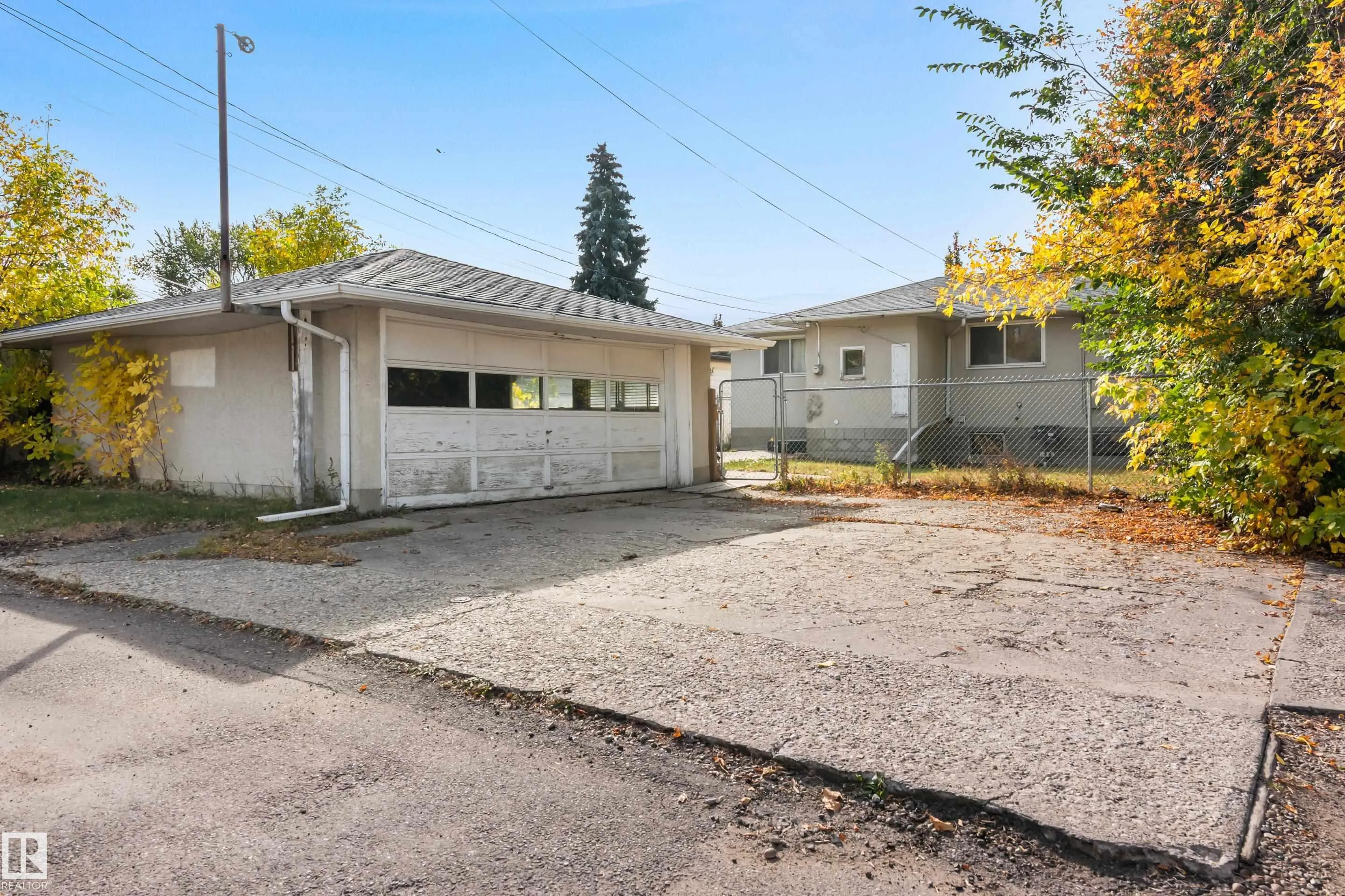 8736 66 Avenue