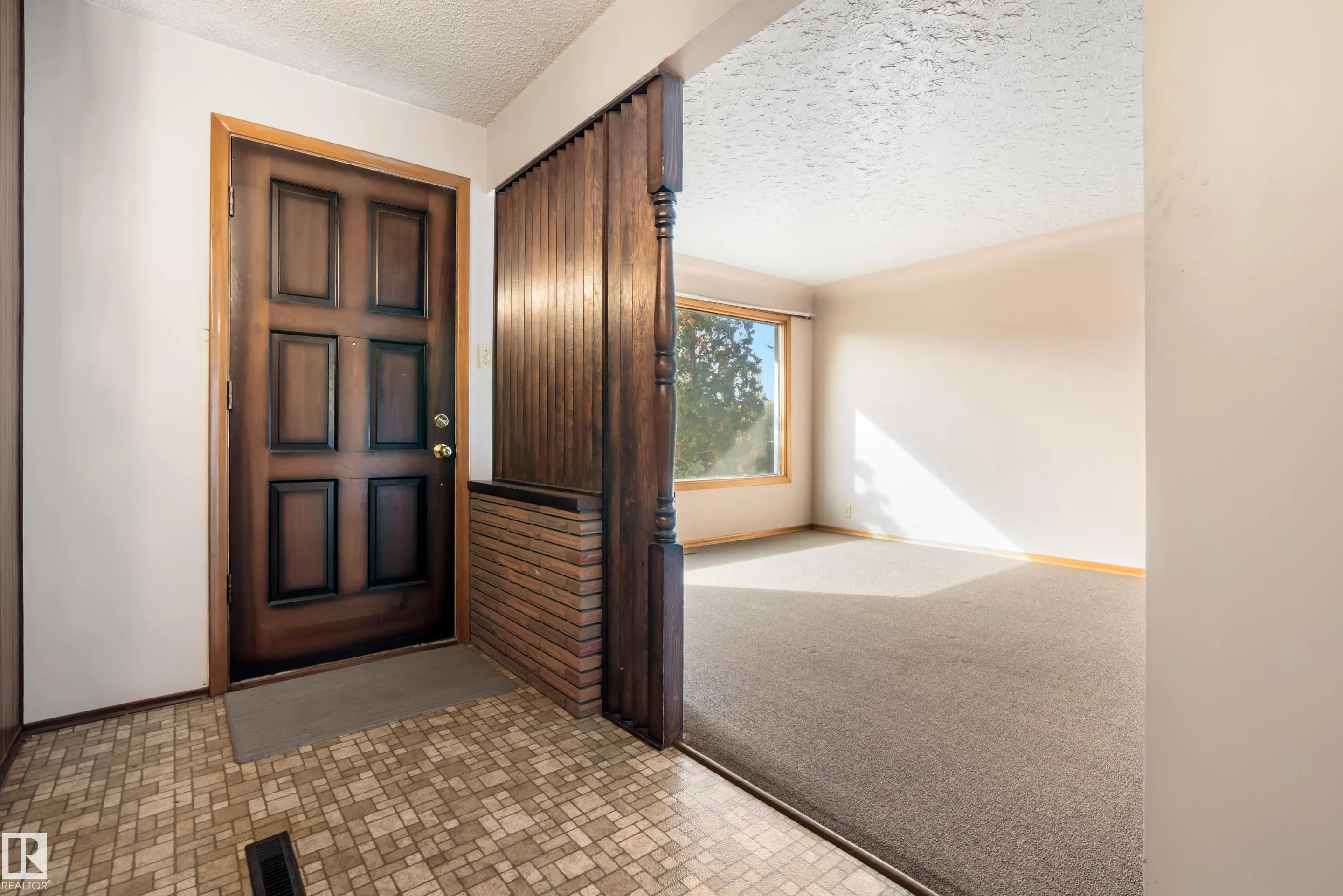 8736 66 Avenue