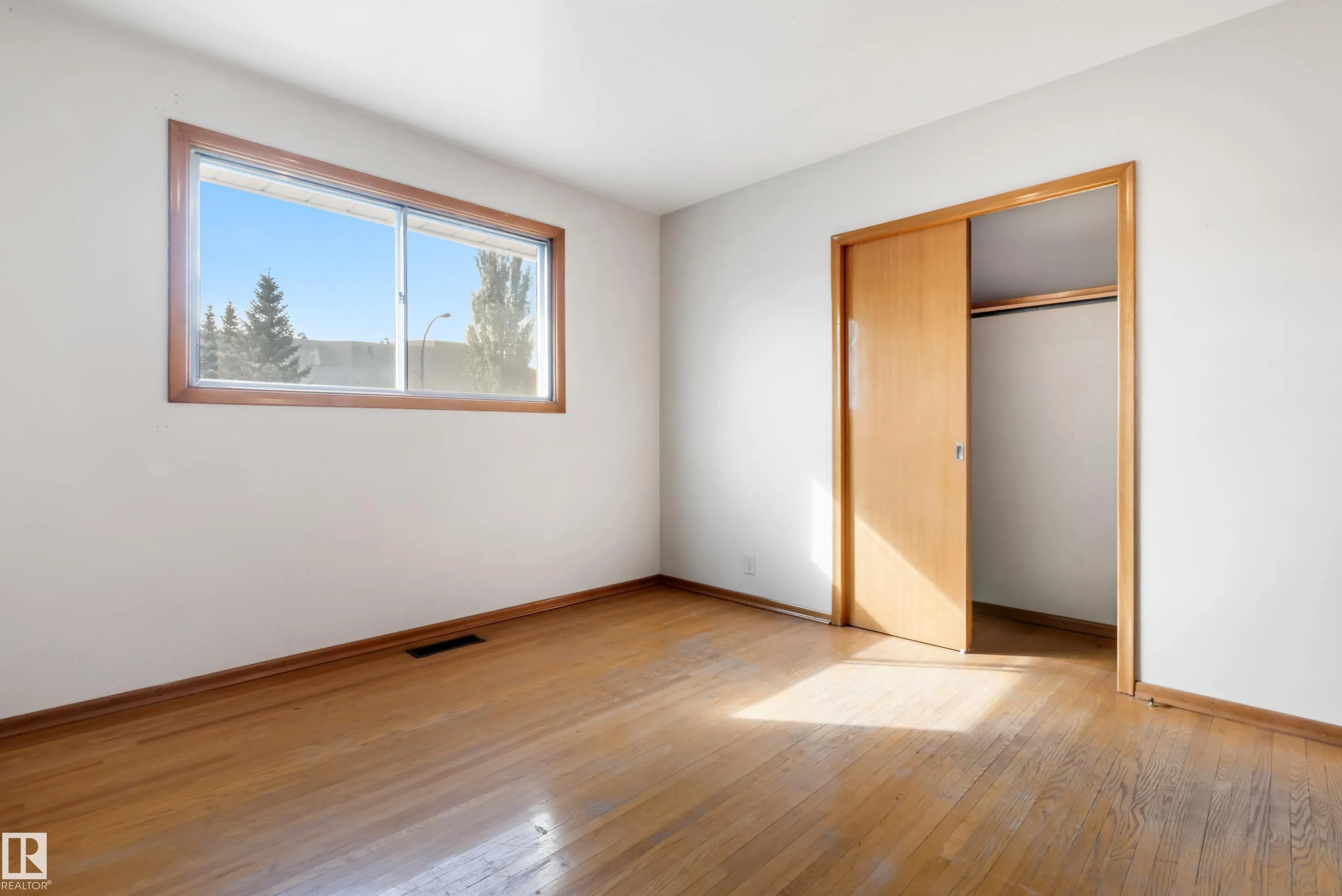 8736 66 Avenue