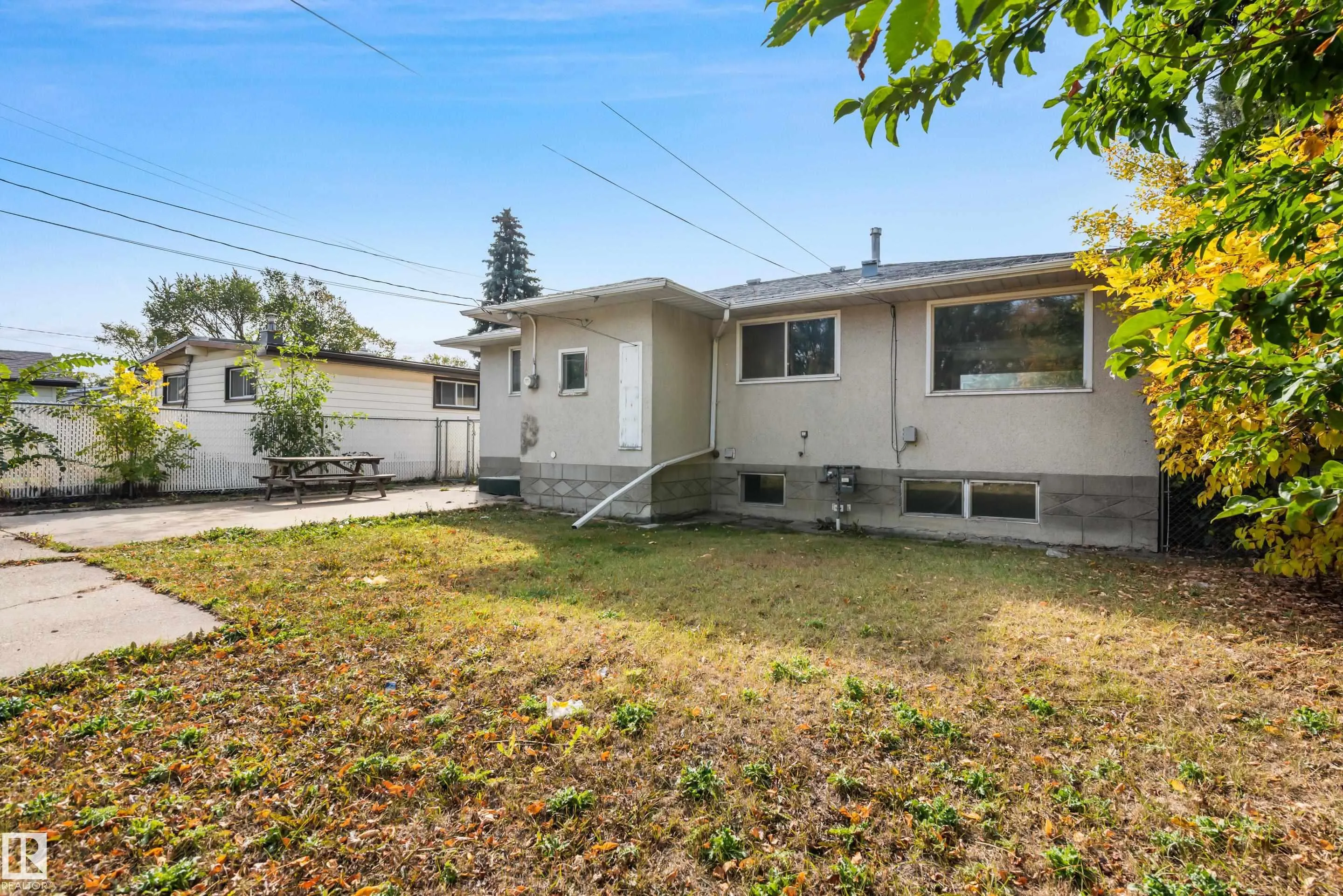 8736 66 Avenue