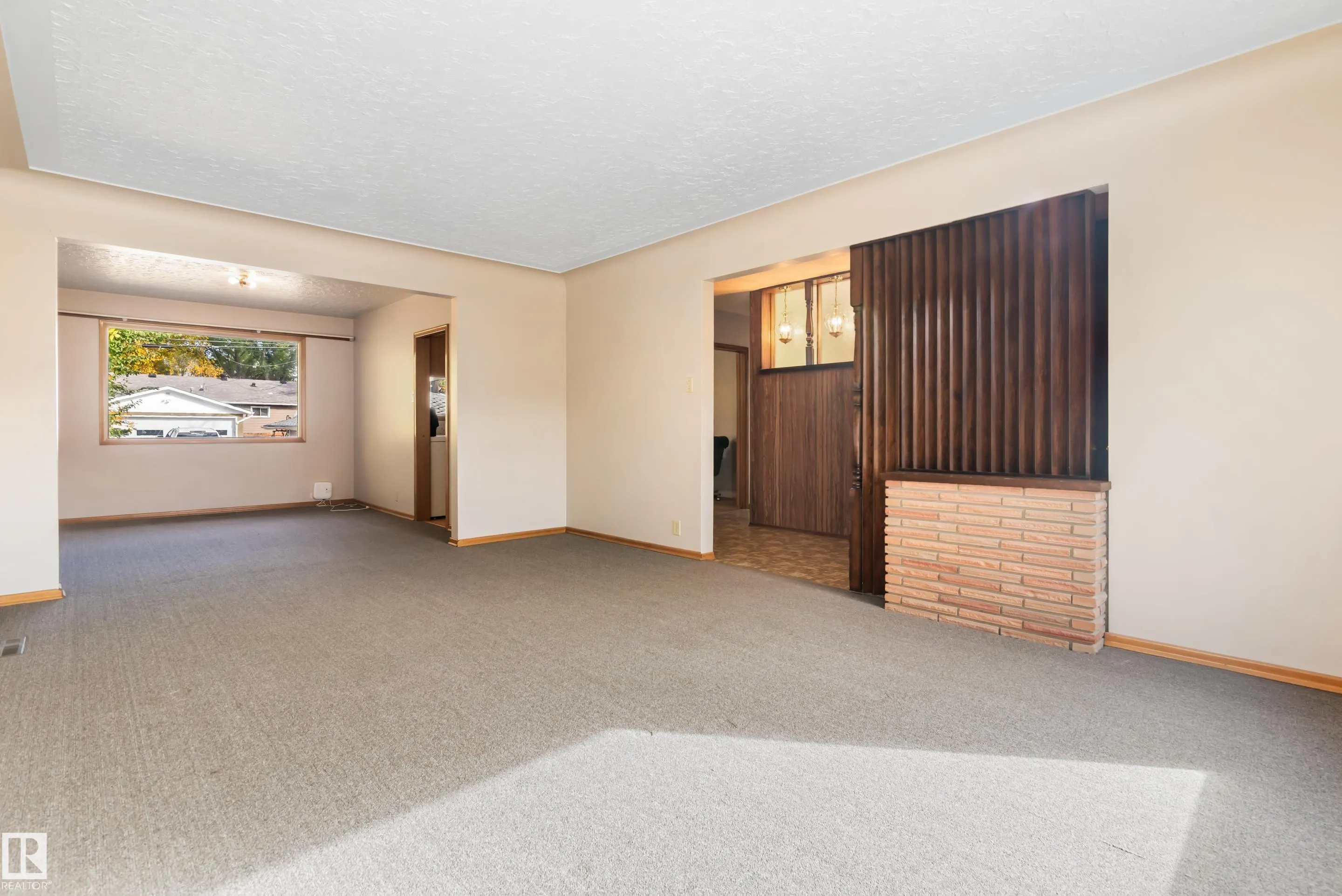 8736 66 Avenue