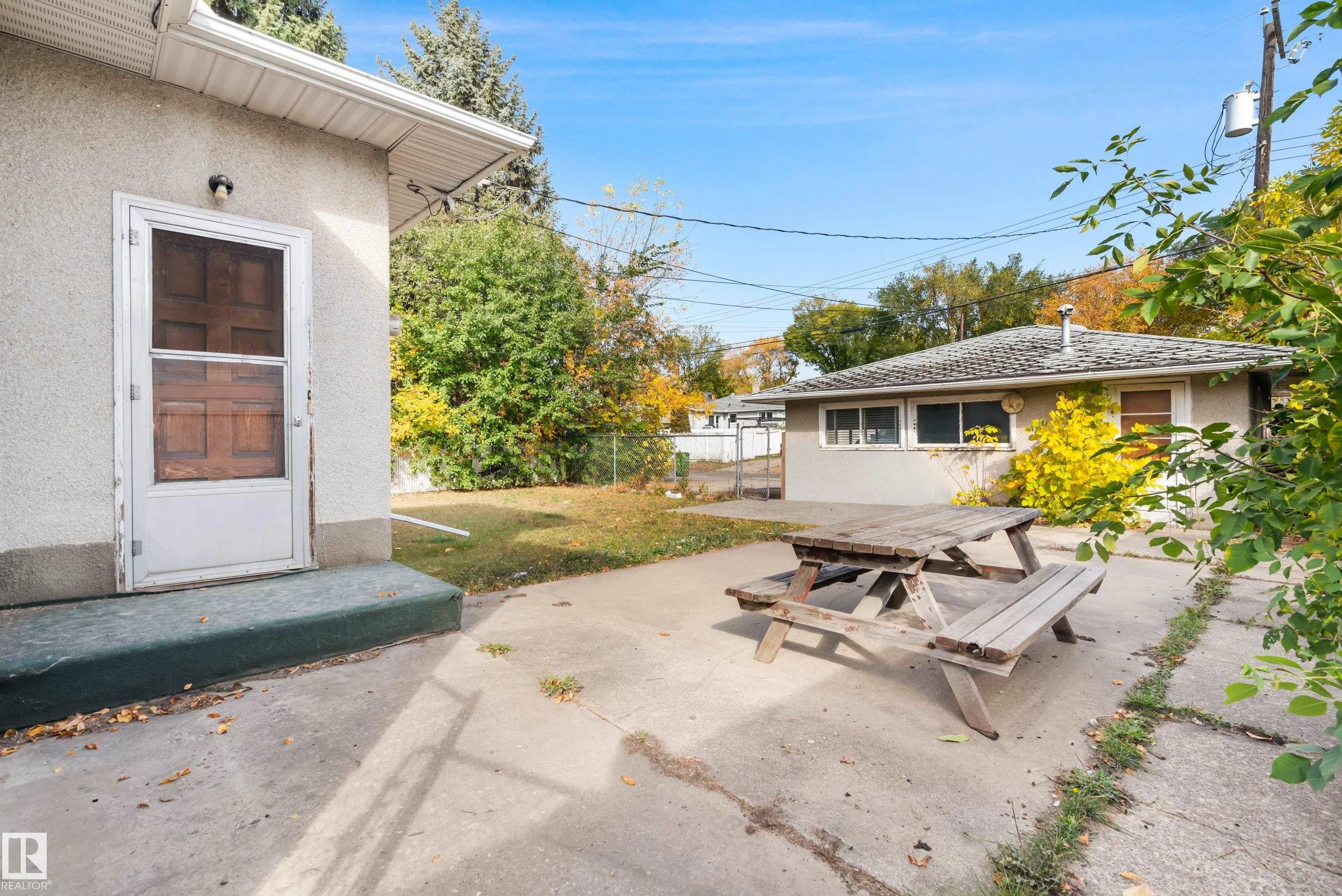 8736 66 Avenue