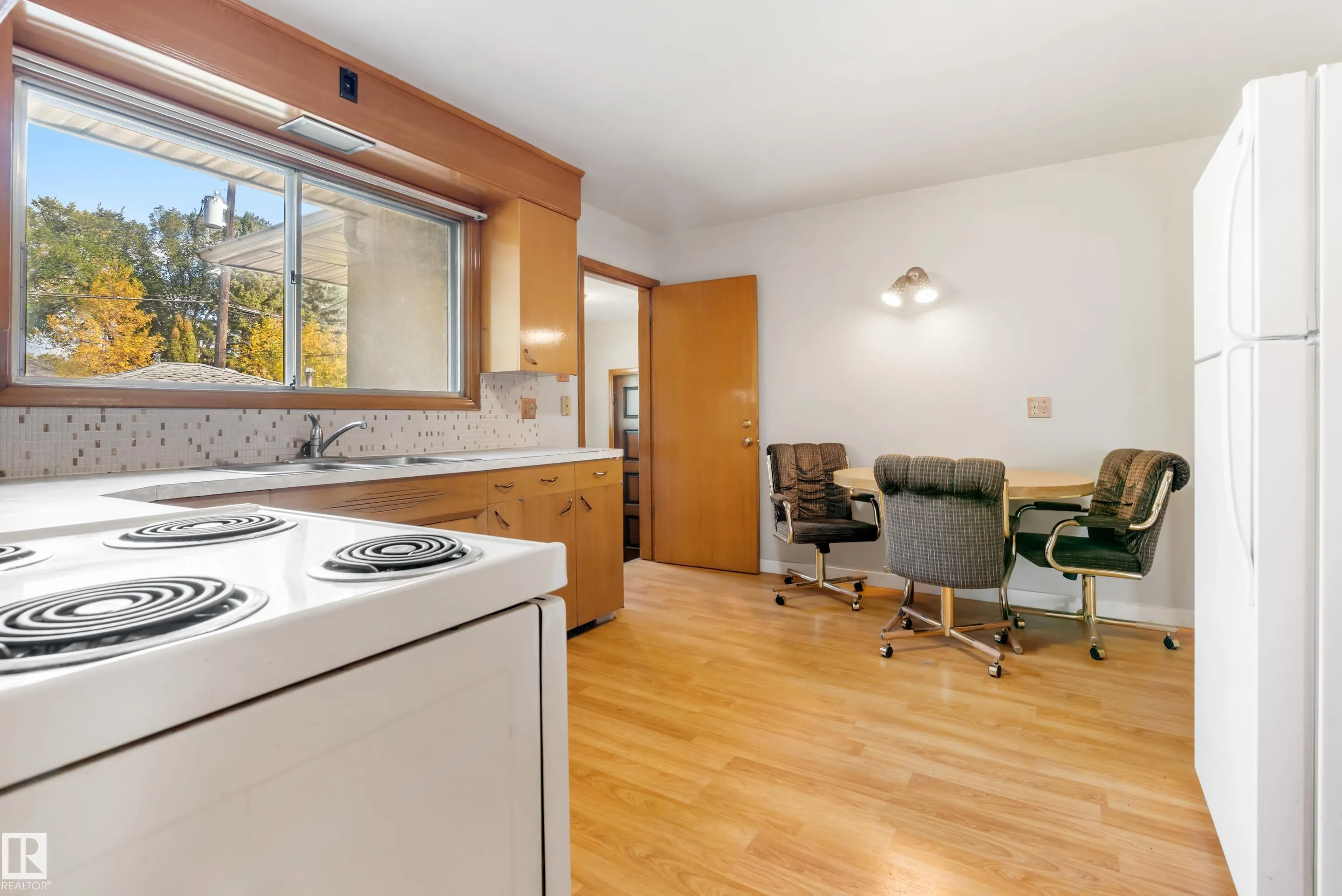 8736 66 Avenue