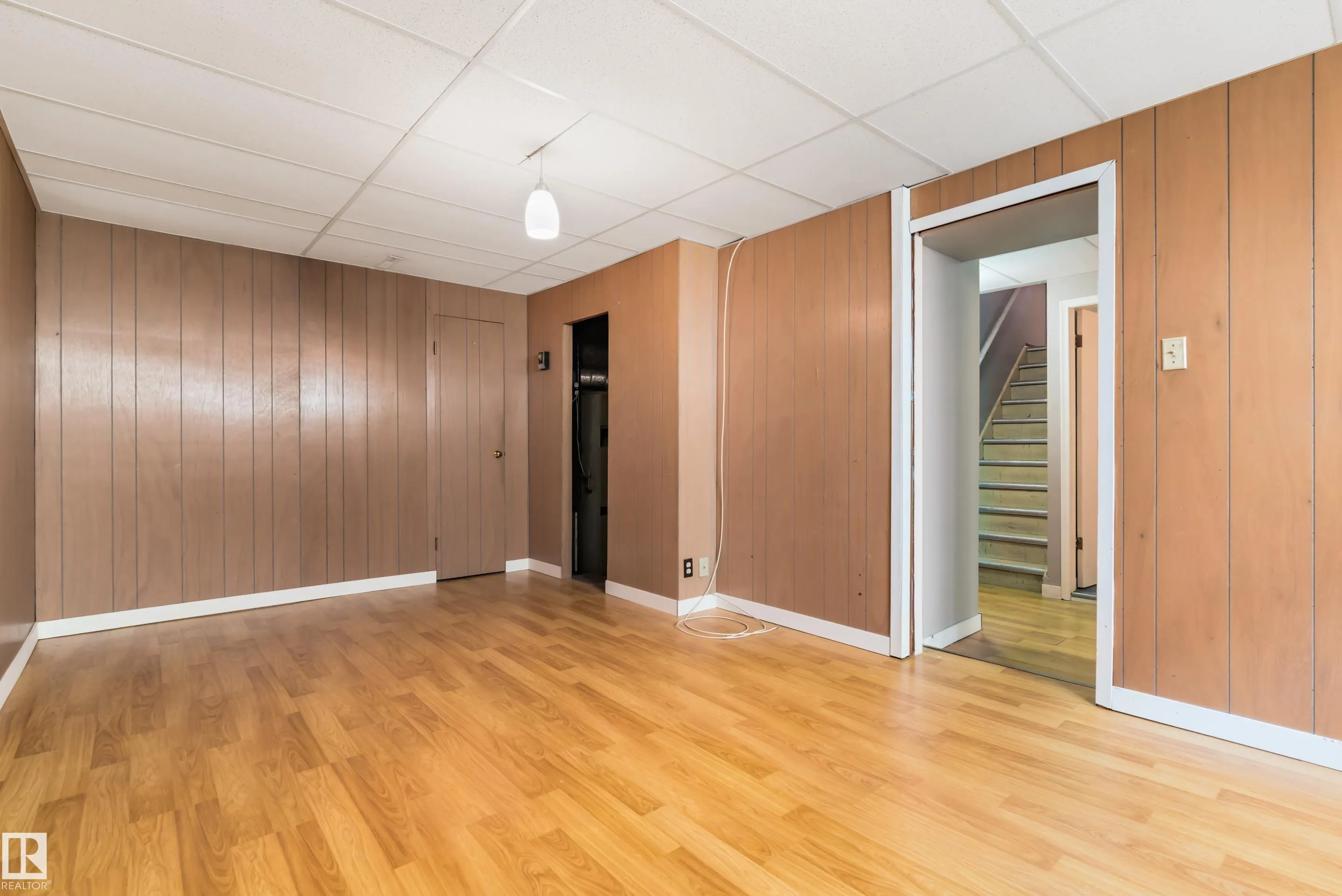8736 66 Avenue