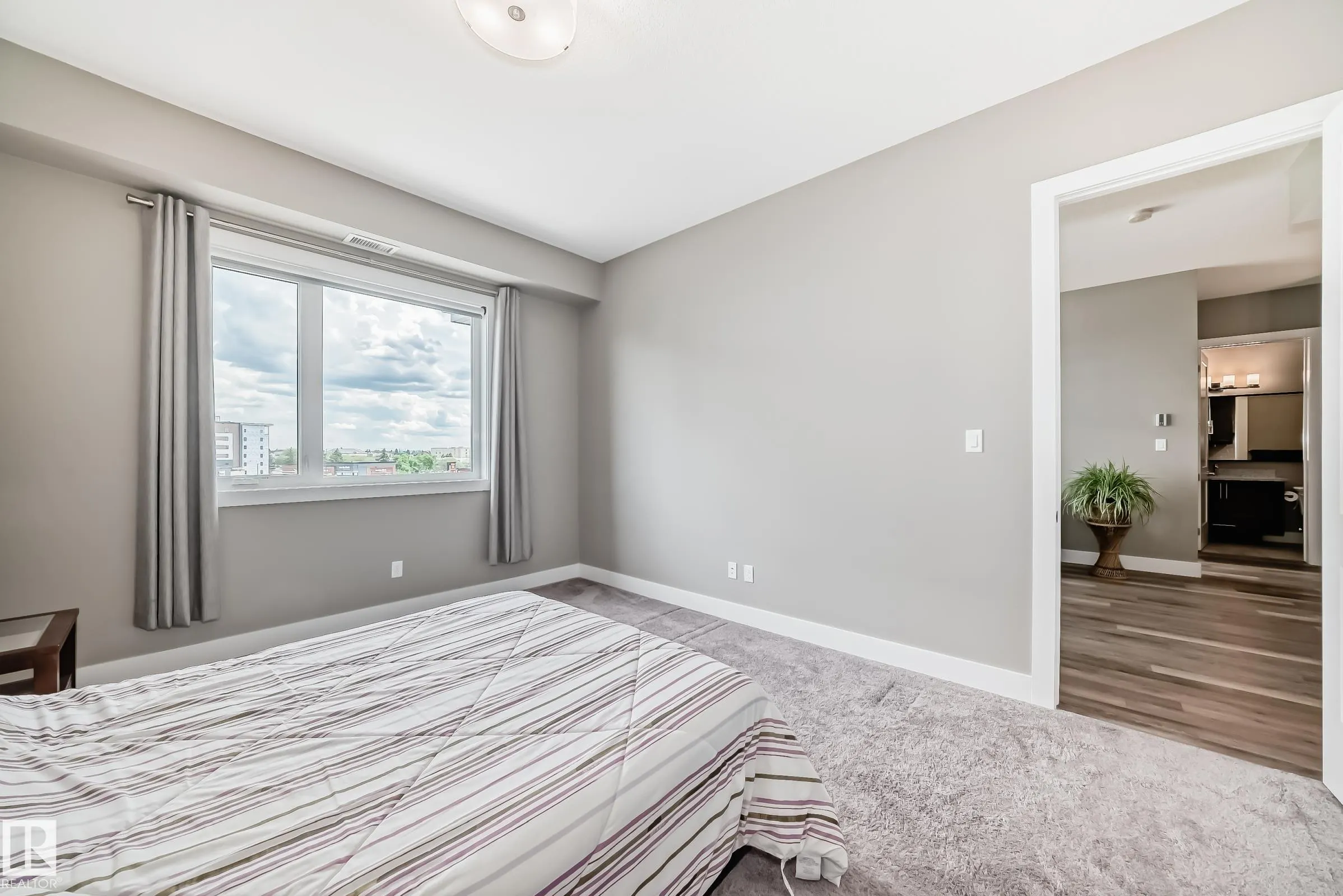 524 GRIESBACH Parade