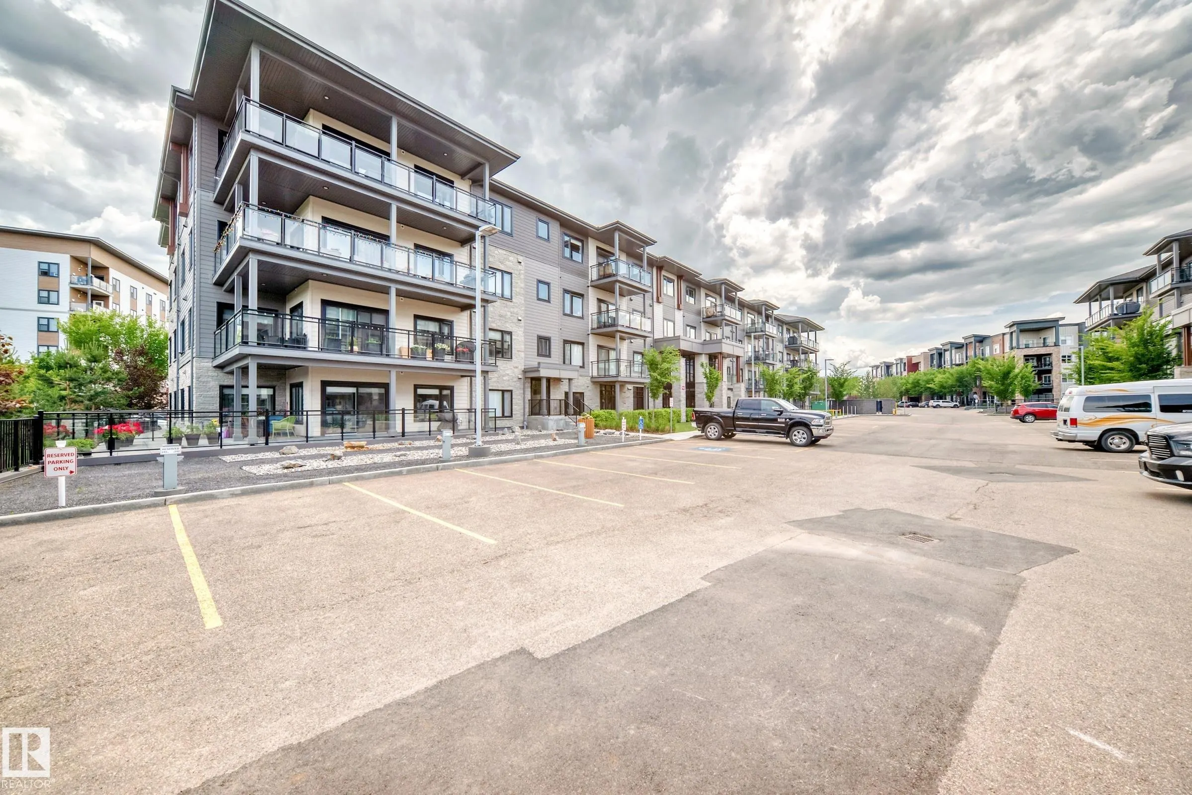 524 GRIESBACH Parade