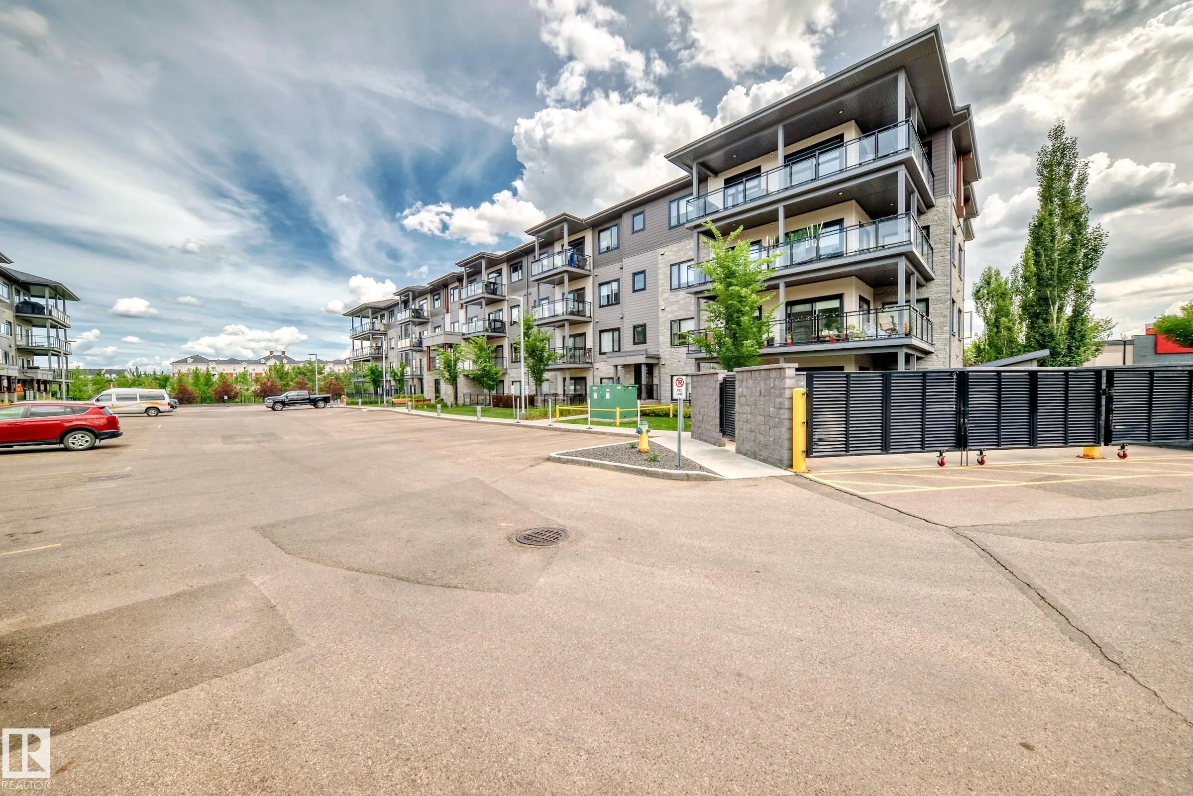 524 GRIESBACH Parade
