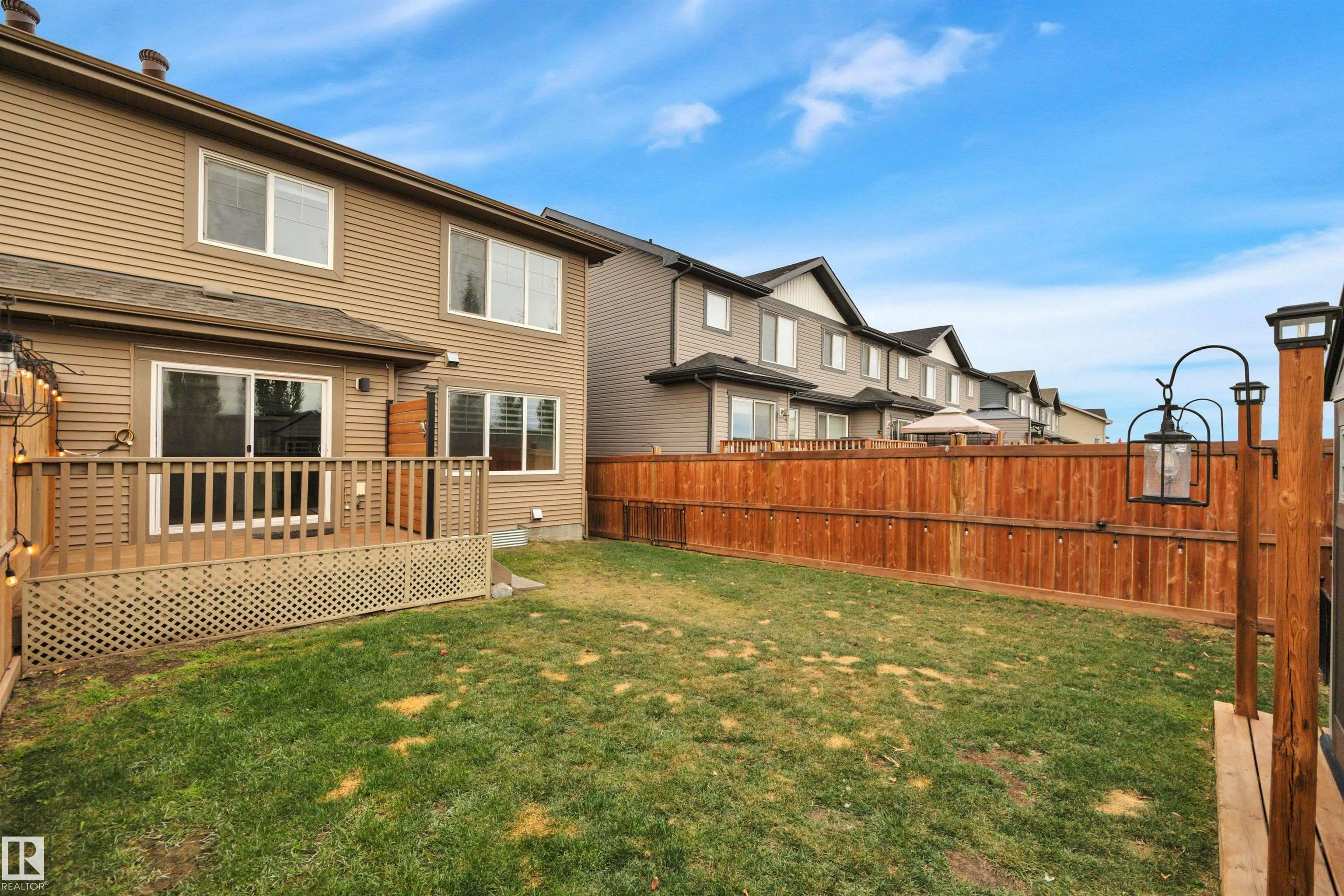 275 LARCH Crescent