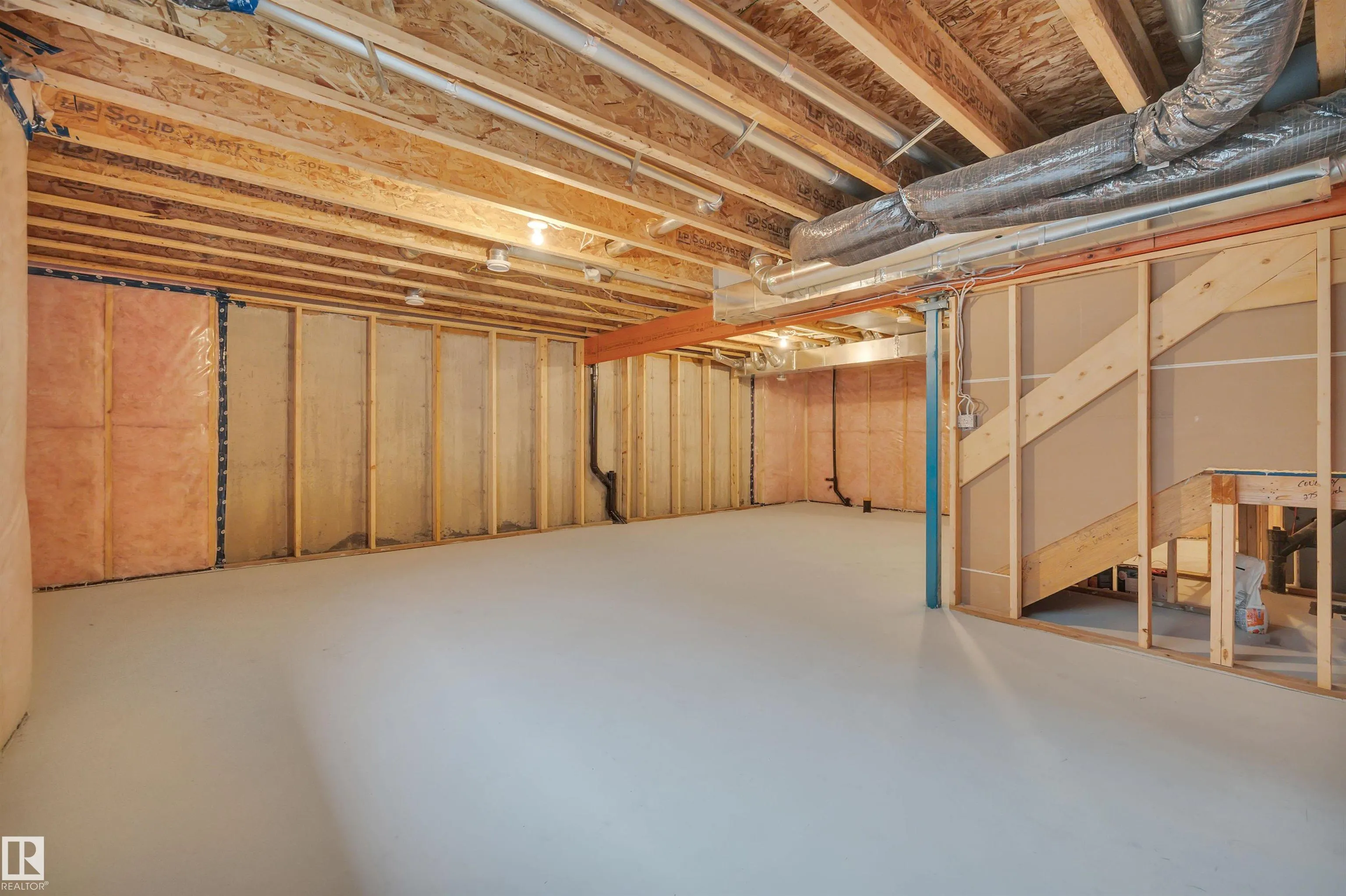 275 LARCH Crescent