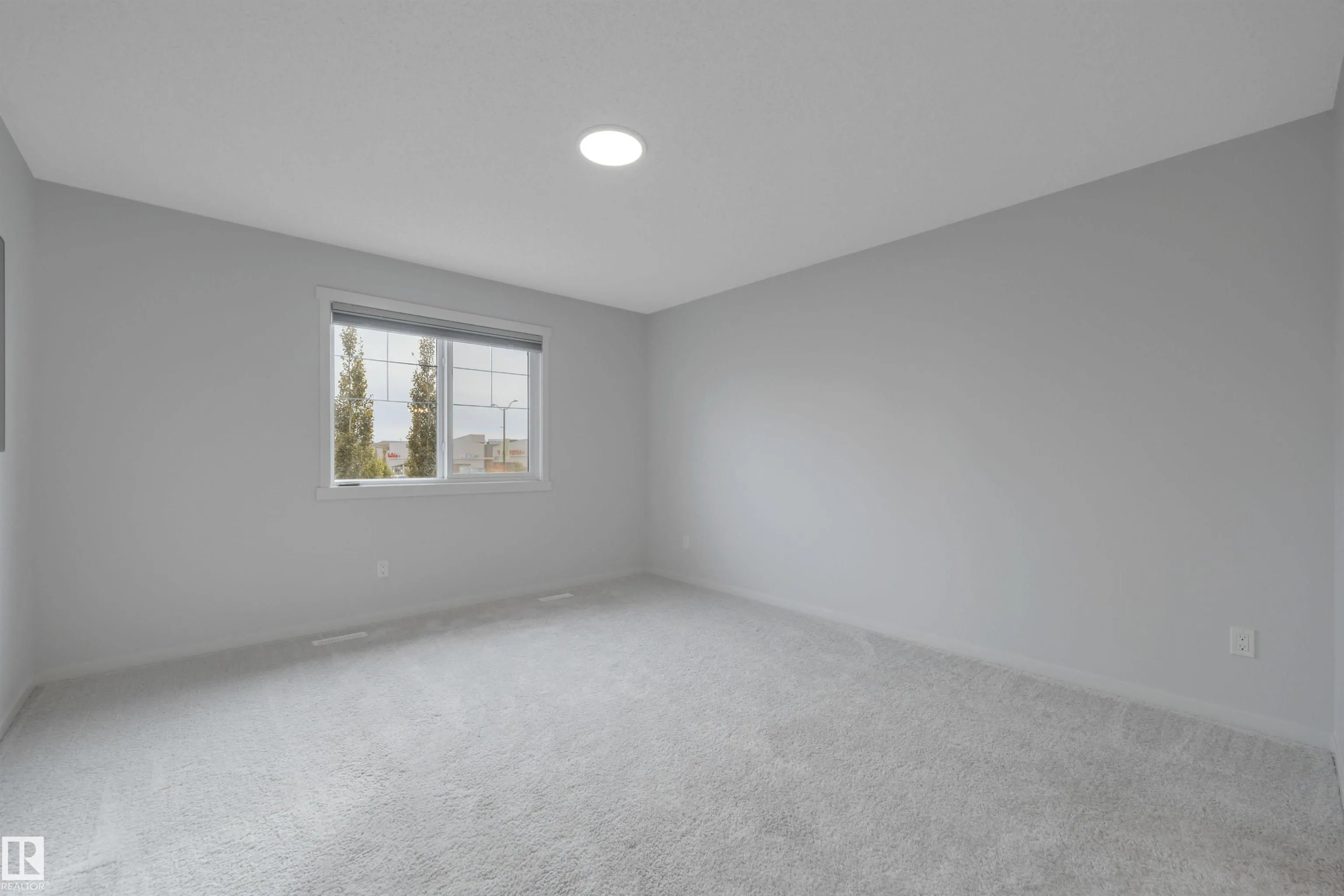 275 LARCH Crescent